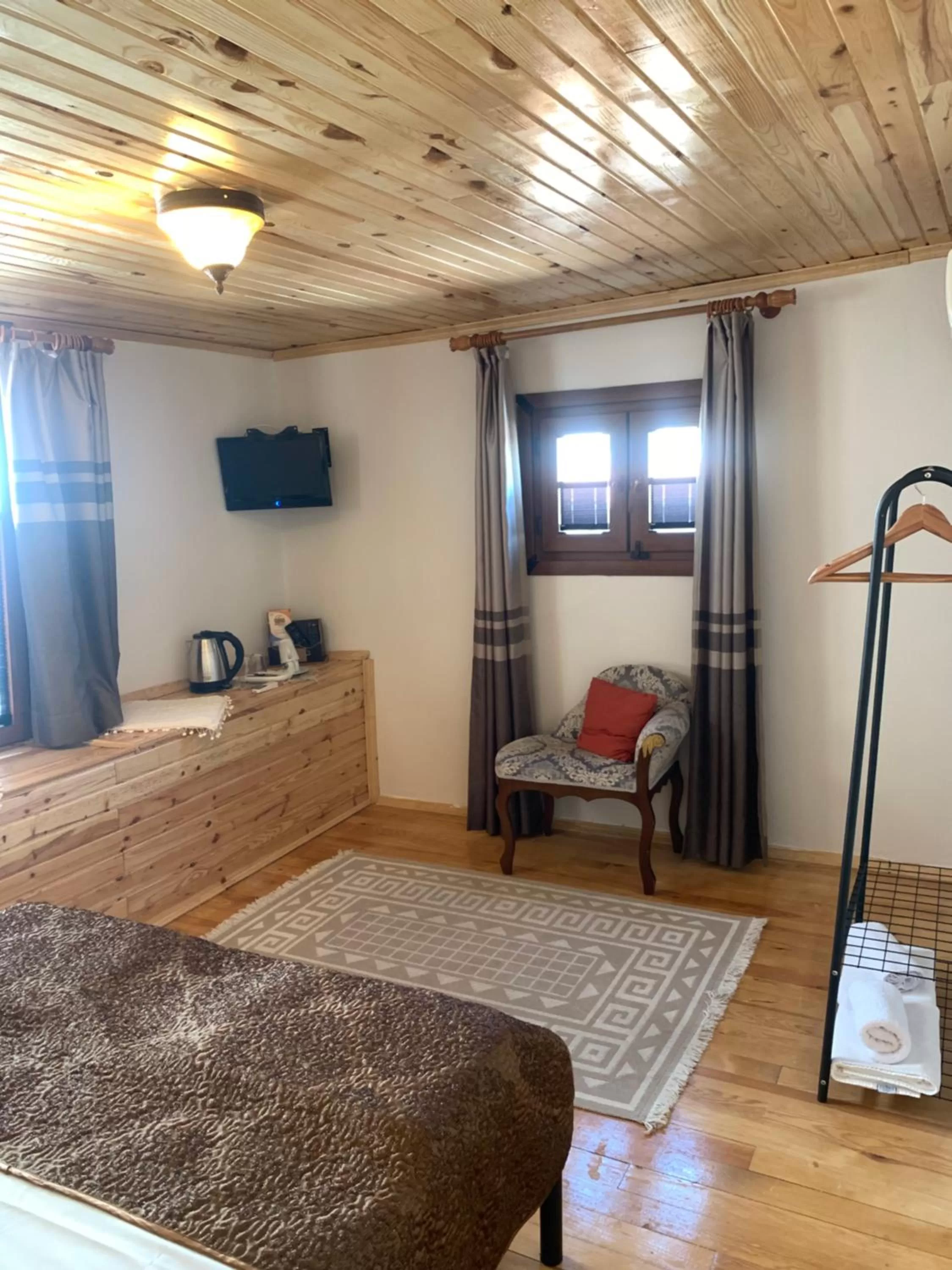 Photo of the whole room, Bed in Tom Square Boutique Hotel