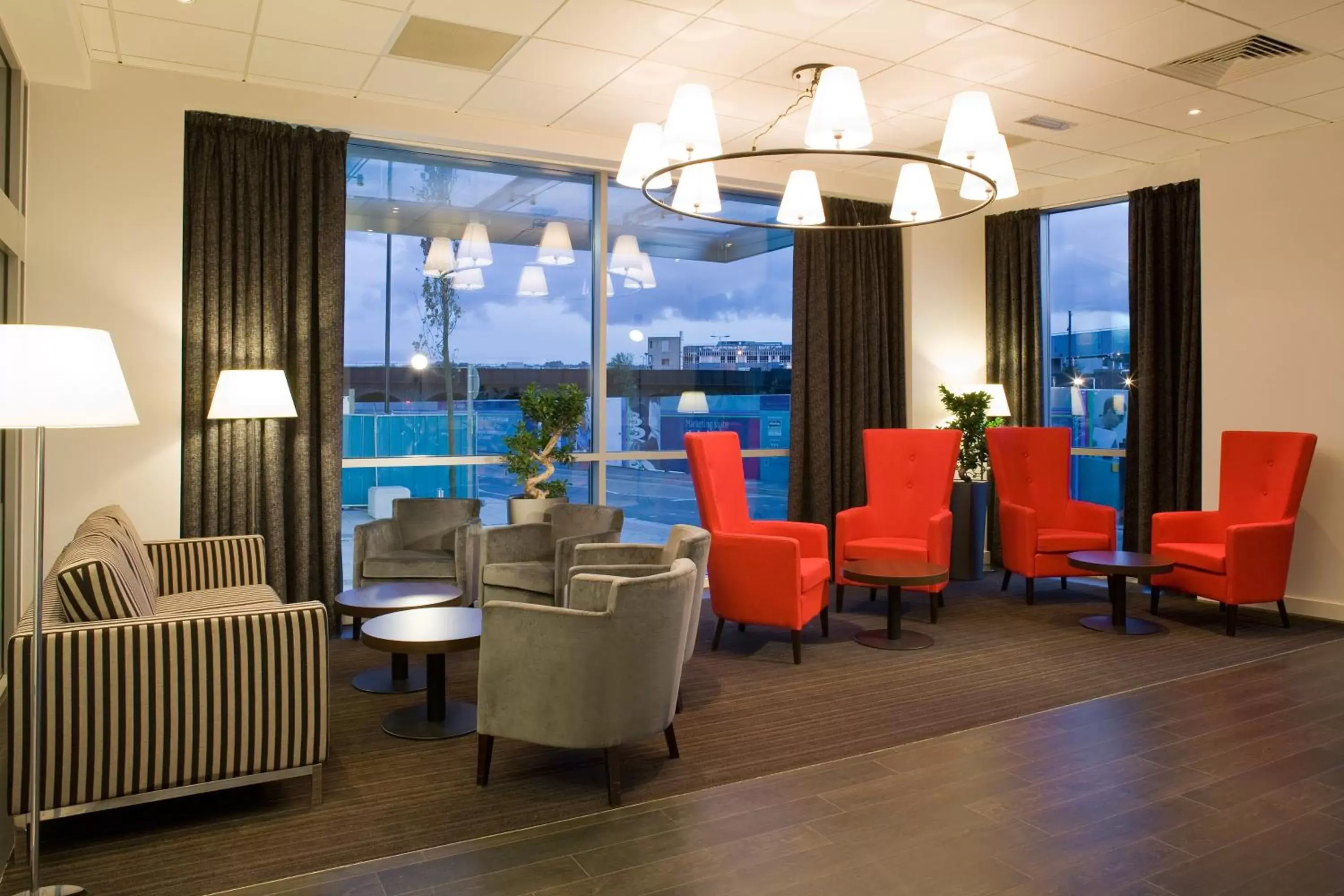 Lounge or bar in ibis Bristol Temple Meads Lounge or bar in ibis Bristol Temple Meads