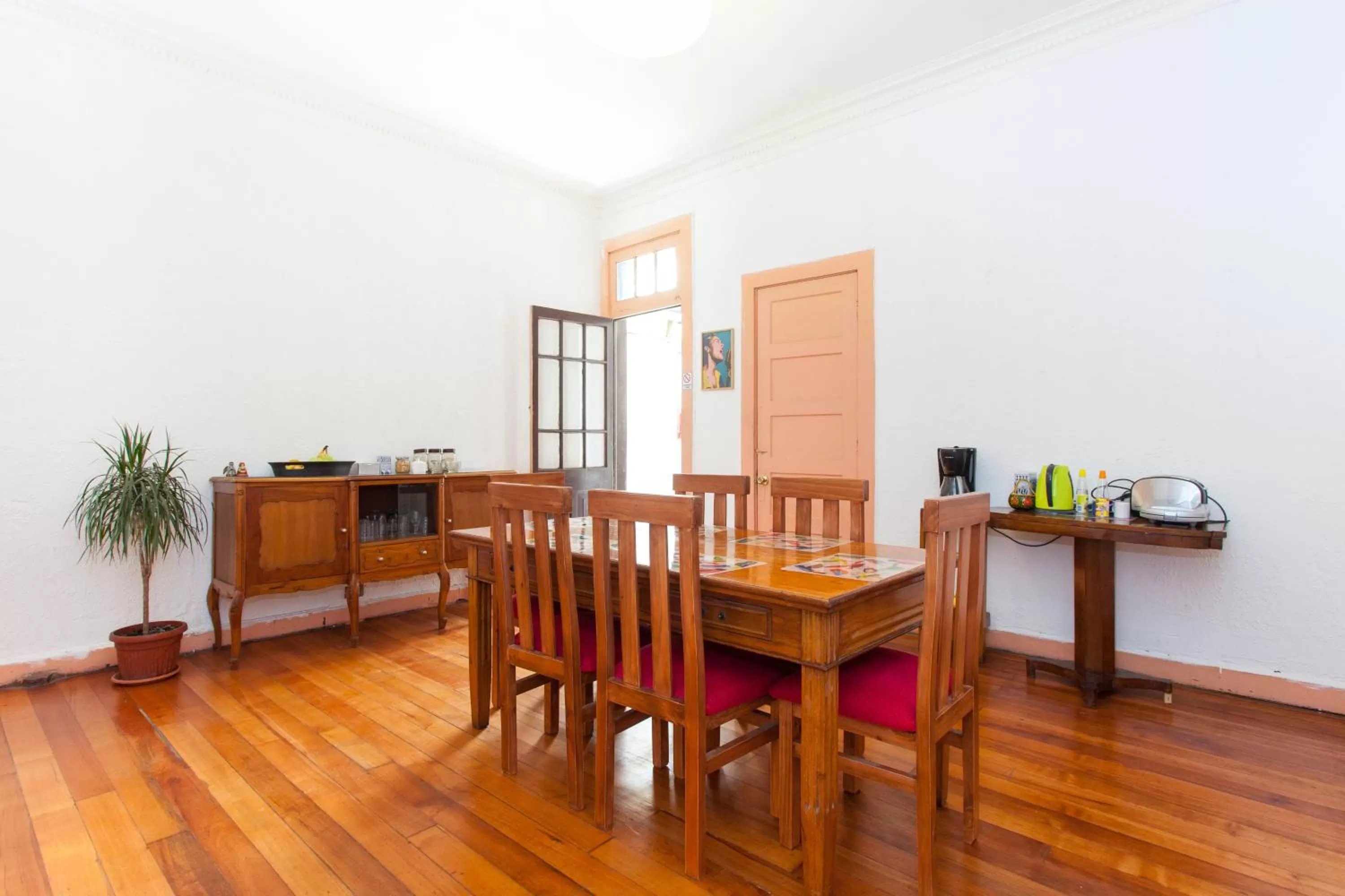 Dining area in Italia Suite