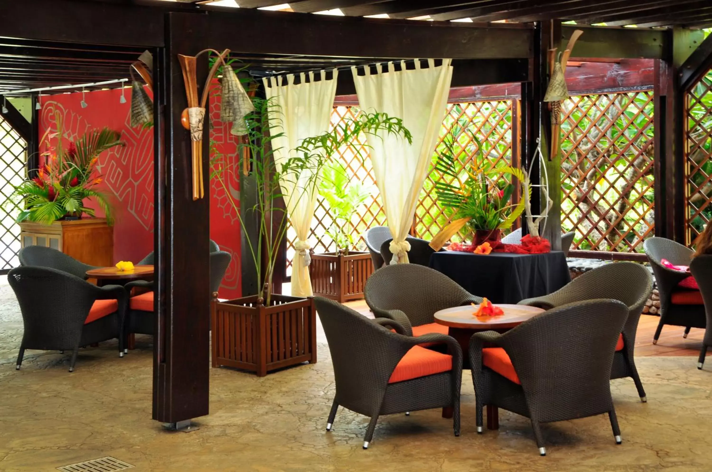 Restaurant/places to eat in InterContinental Tahiti Resort & Spa by IHG Restaurant/places to eat in InterContinental Tahiti Resort & Spa by IHG
