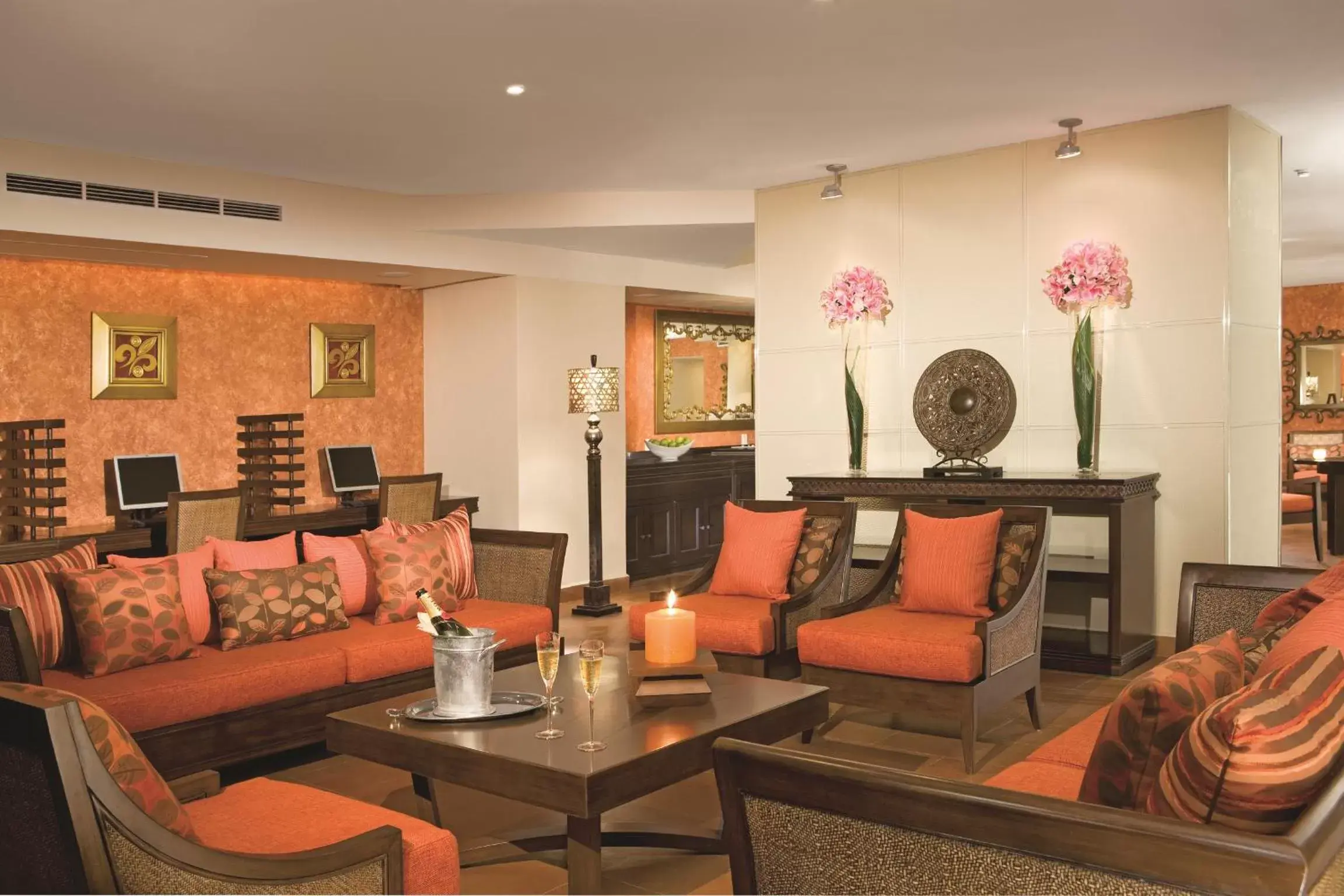 Lounge or bar, Seating Area in Dreams Riviera Cancun Resort & Spa - All Inclusive