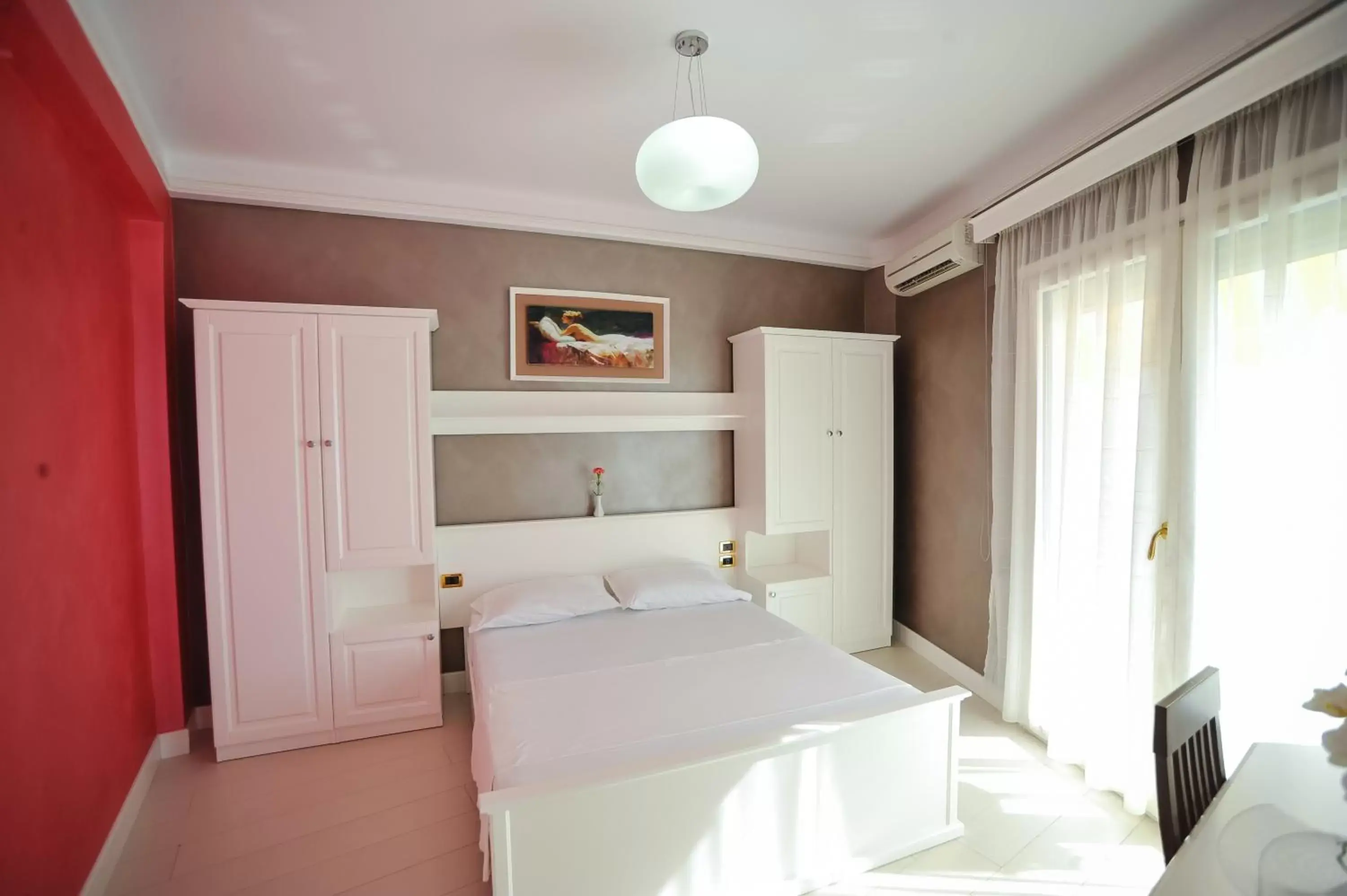 Bed in Iliria Internacional Hotel Bed in Iliria Internacional Hotel