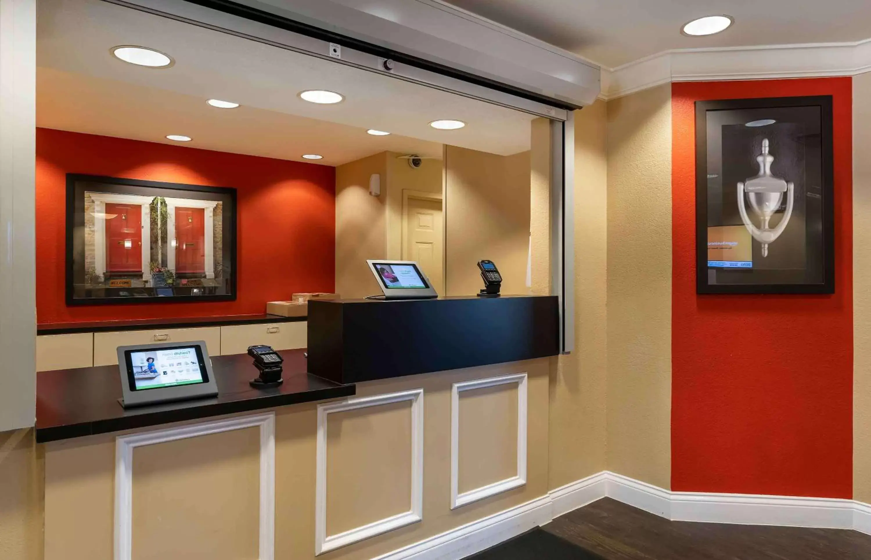 Lobby or reception, TV/Entertainment Center in Extended Stay America Suites - Chicago - O'Hare - Allstate Arena