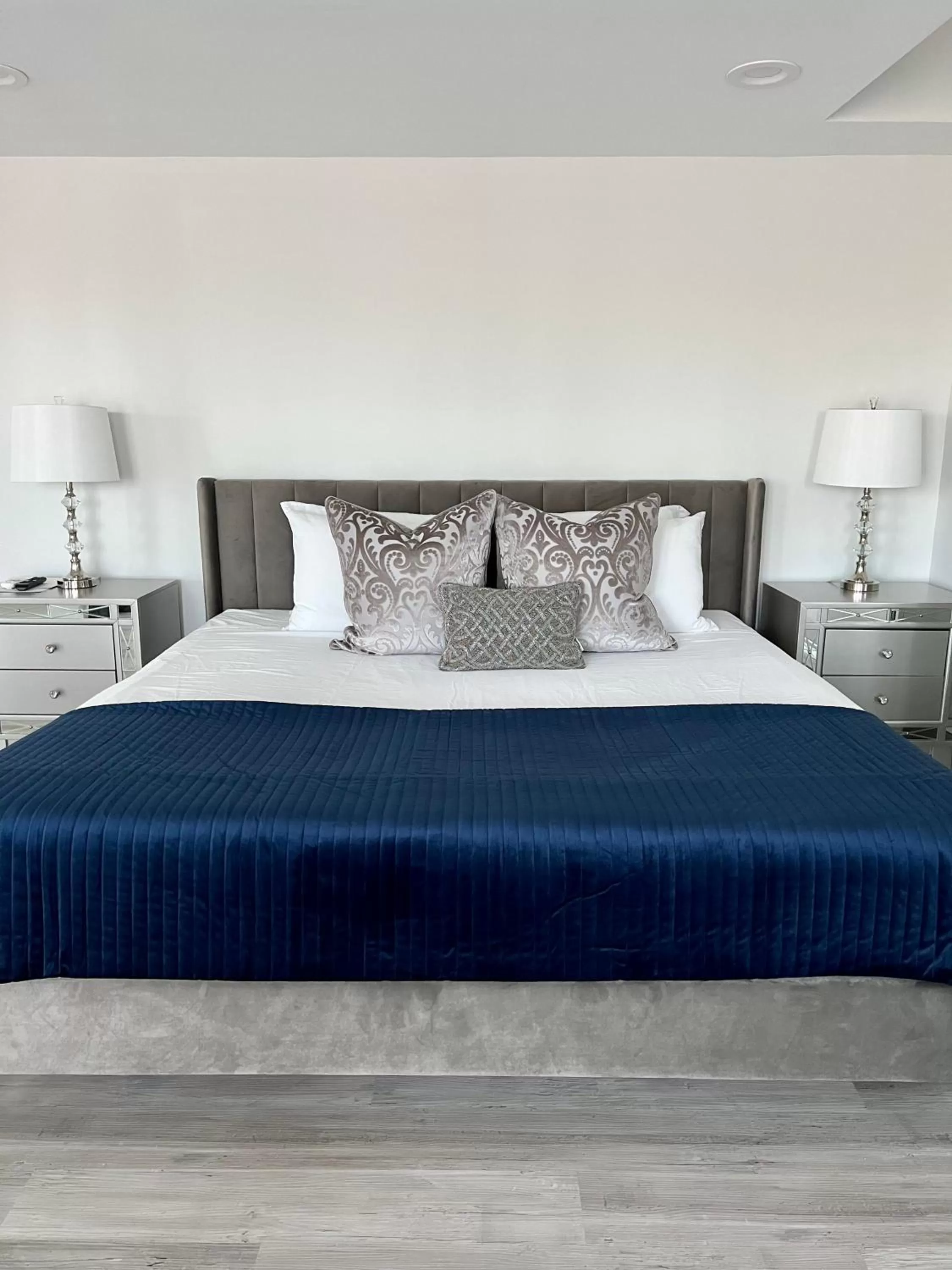 Bed in SKYLARANNA Resort & SPA