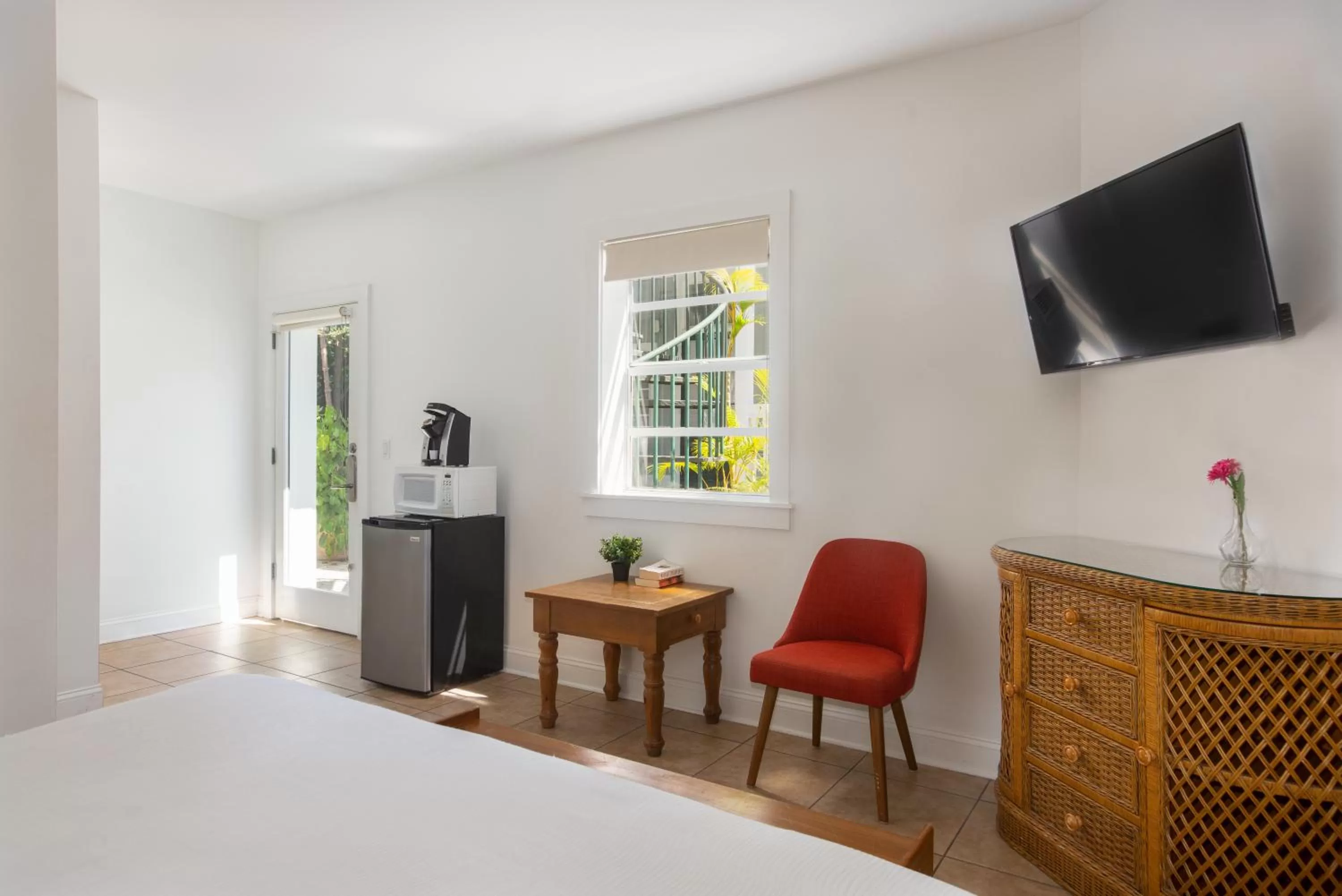 Photo of the whole room, Bed in The Cabana Inn Key West - Adult Exclusive