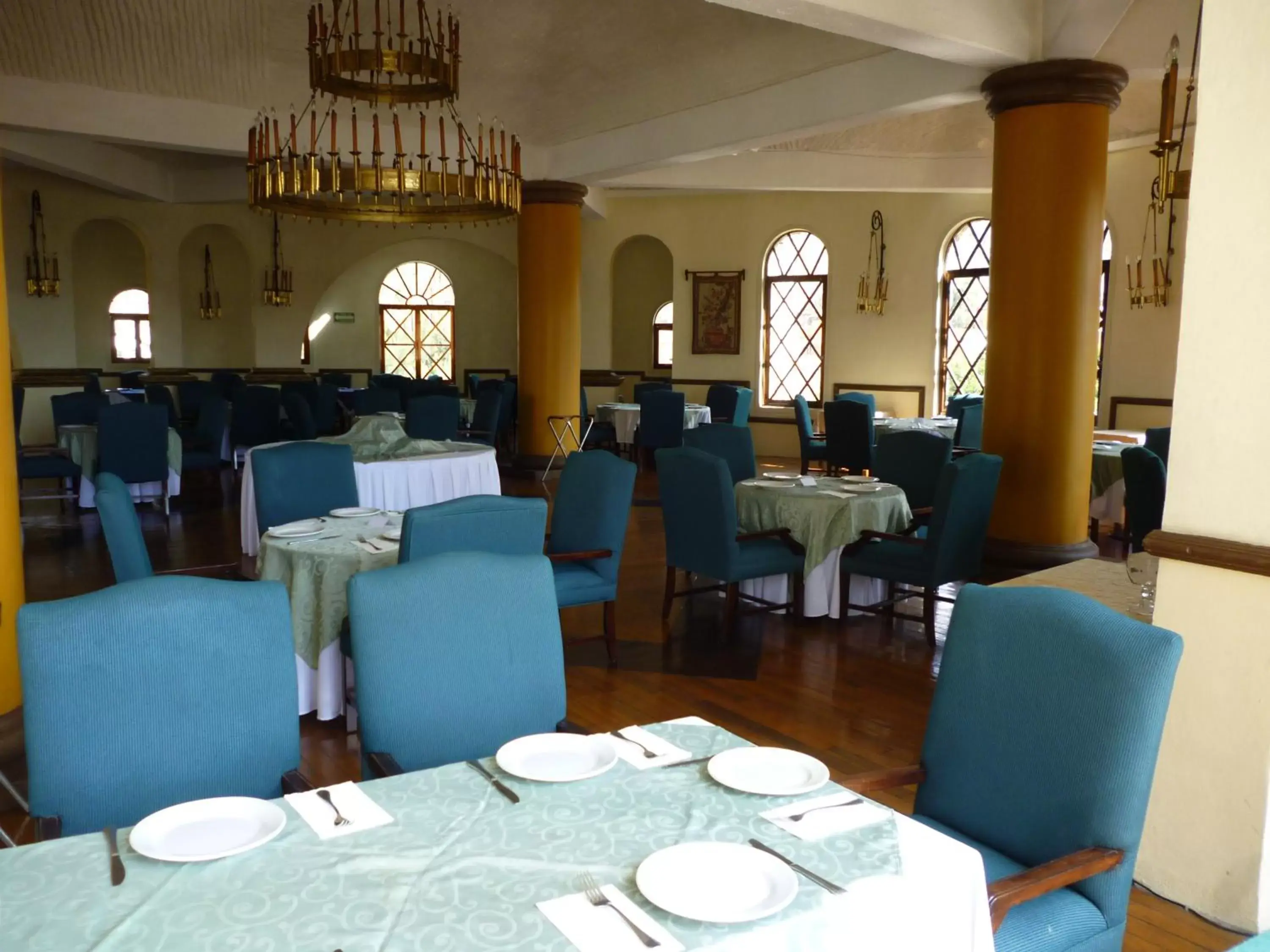 Restaurant/Places to Eat in Hotel Castillo de Santa Cecilia