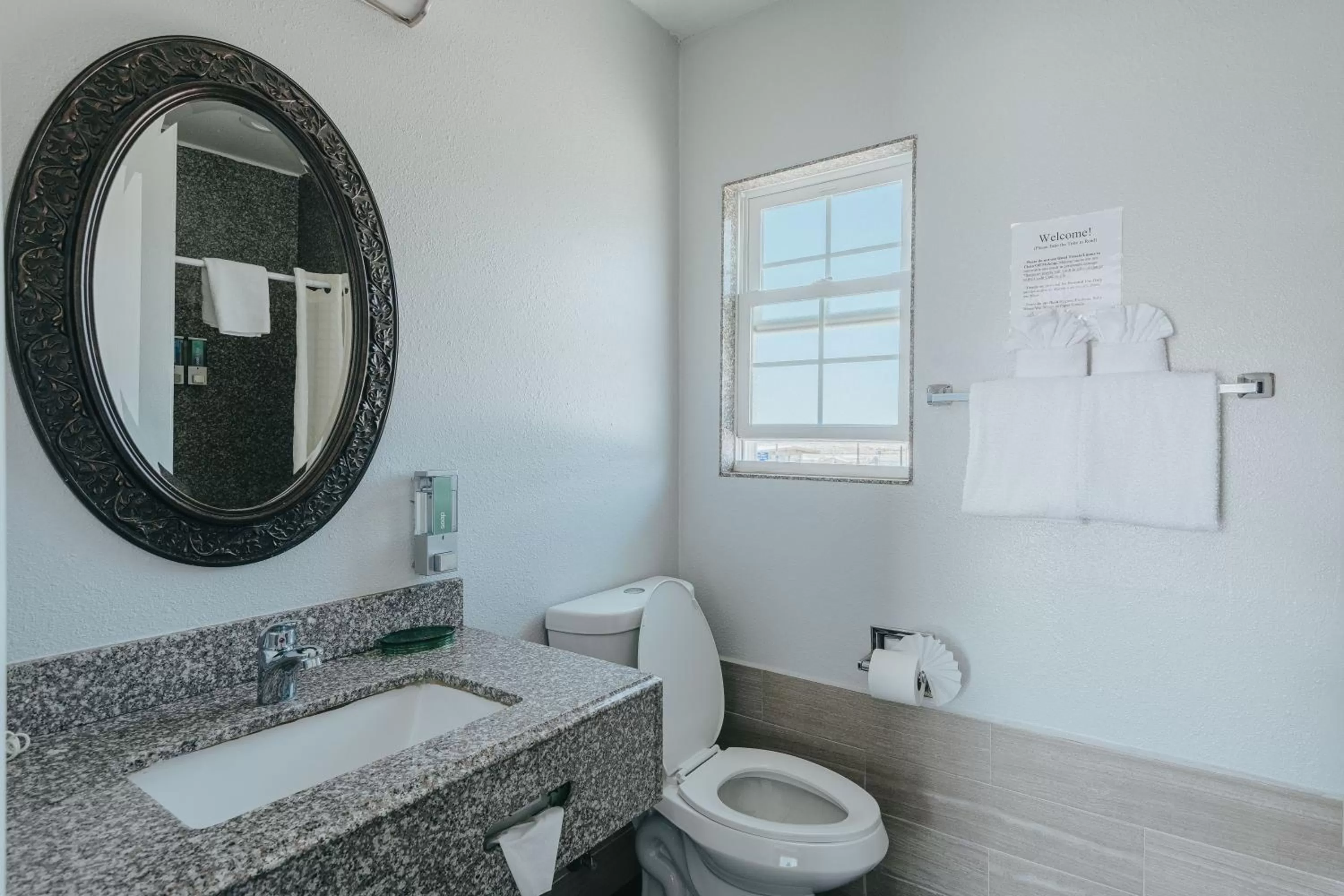 Bathroom in Sea Air Inn & Suites - Downtown - Restaurant Row