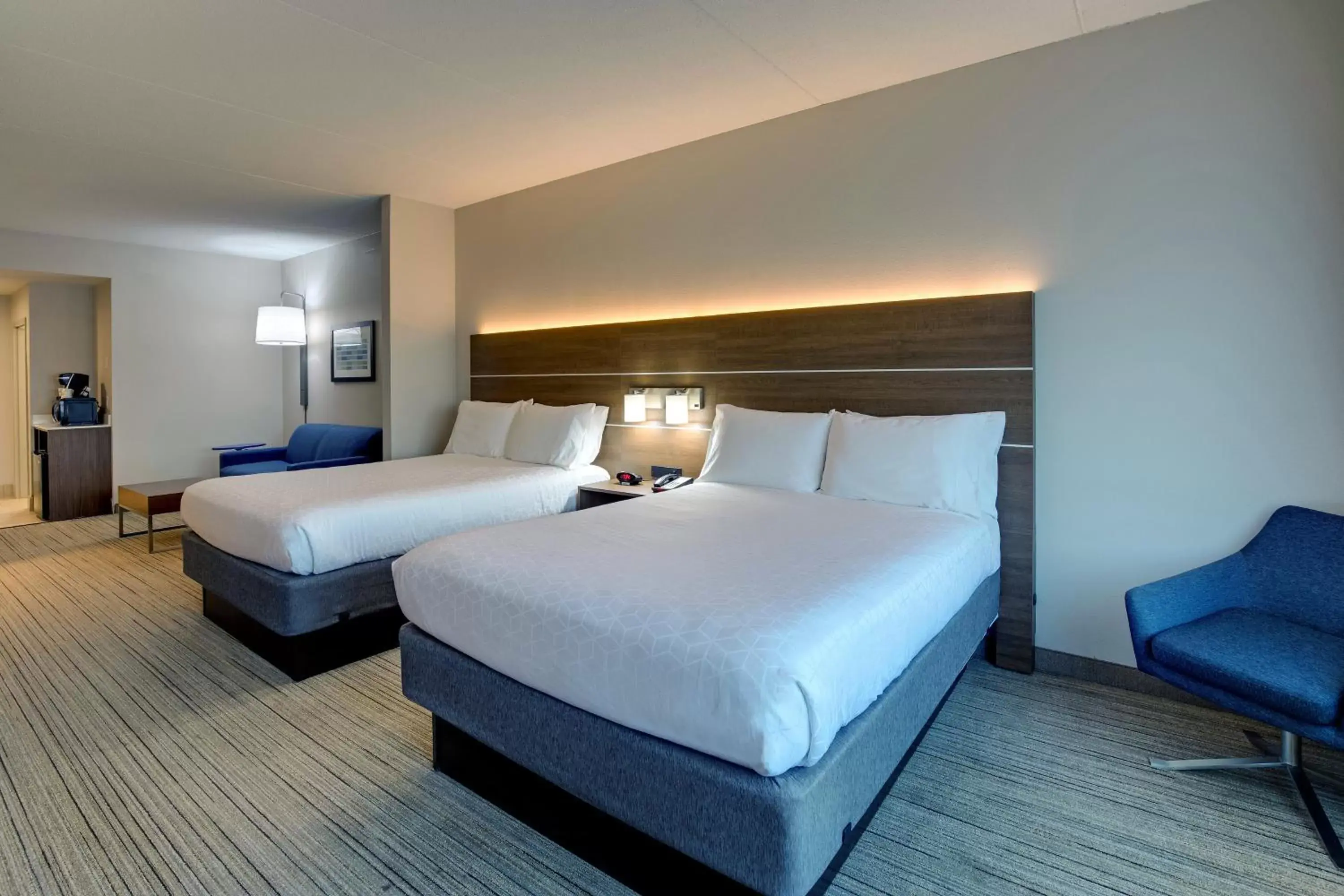 Bedroom, Bed in Holiday Inn Express Nashville-Opryland, an IHG Hotel