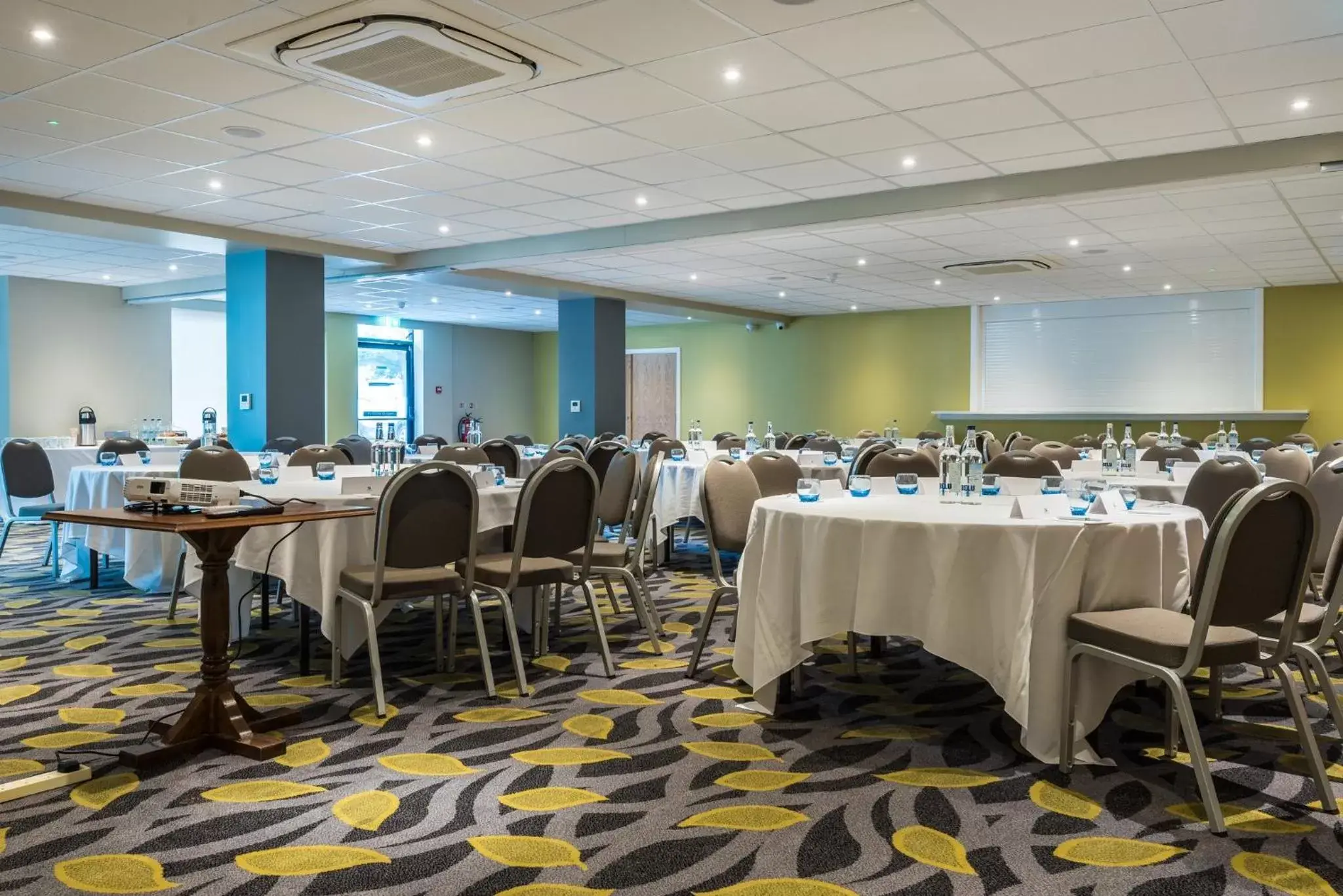 Meeting/conference room, Restaurant/Places to Eat in Holiday Inn Lancaster, an IHG Hotel