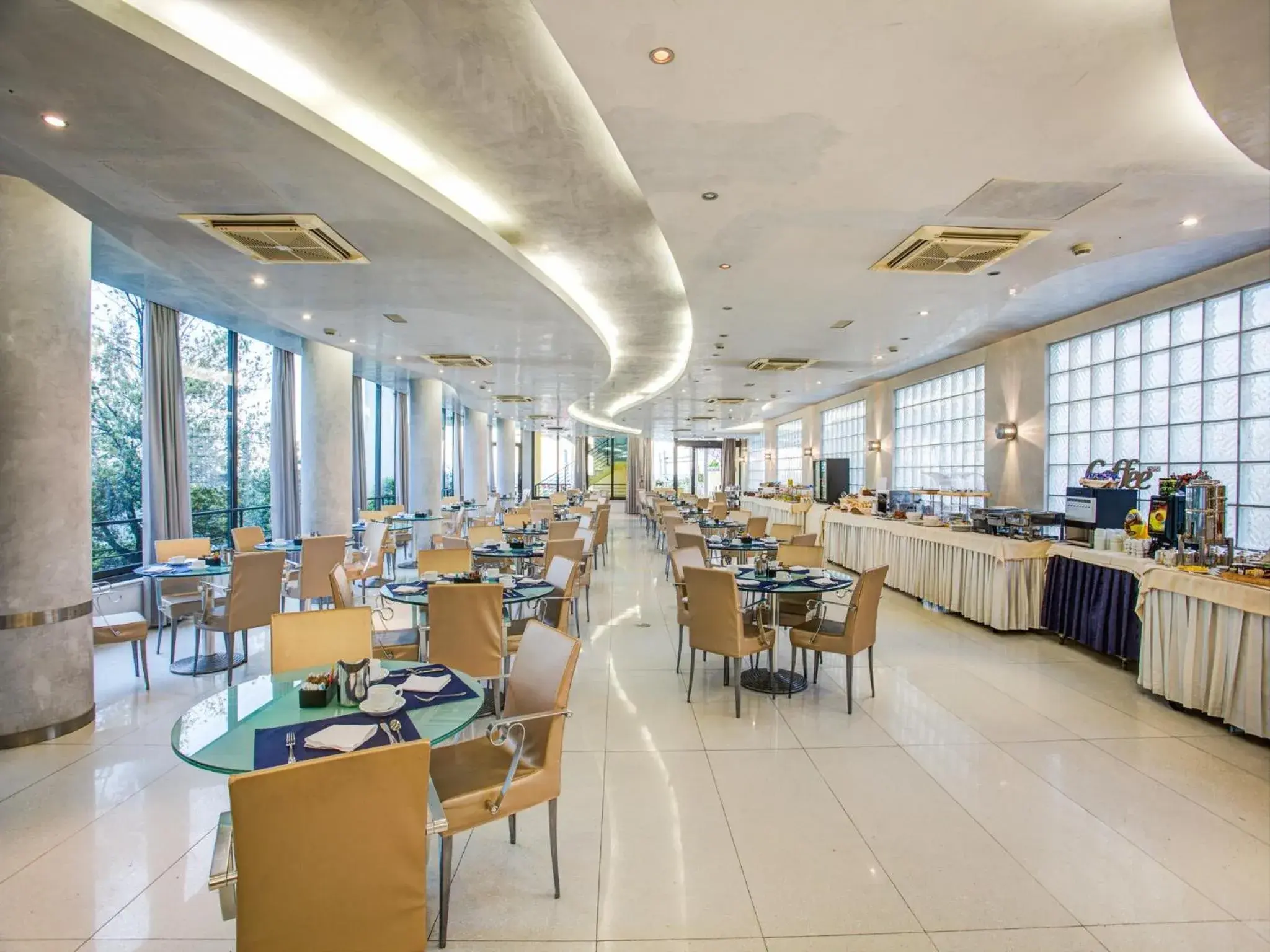 American breakfast, Restaurant/Places to Eat in Hotel Le Palme - Premier Resort