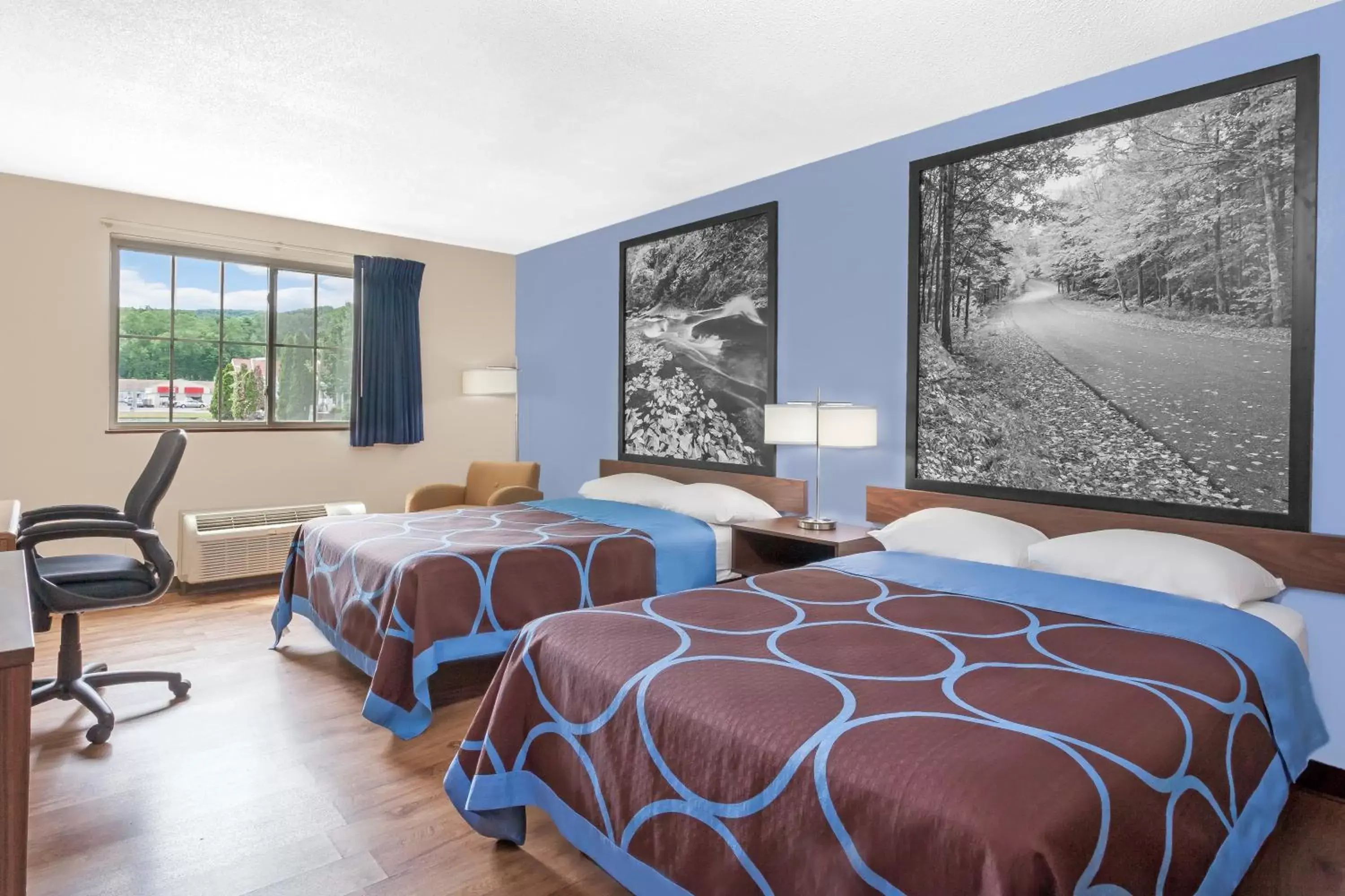 Bed, Room Photo in Super 8 by Wyndham Oneonta/Cooperstown