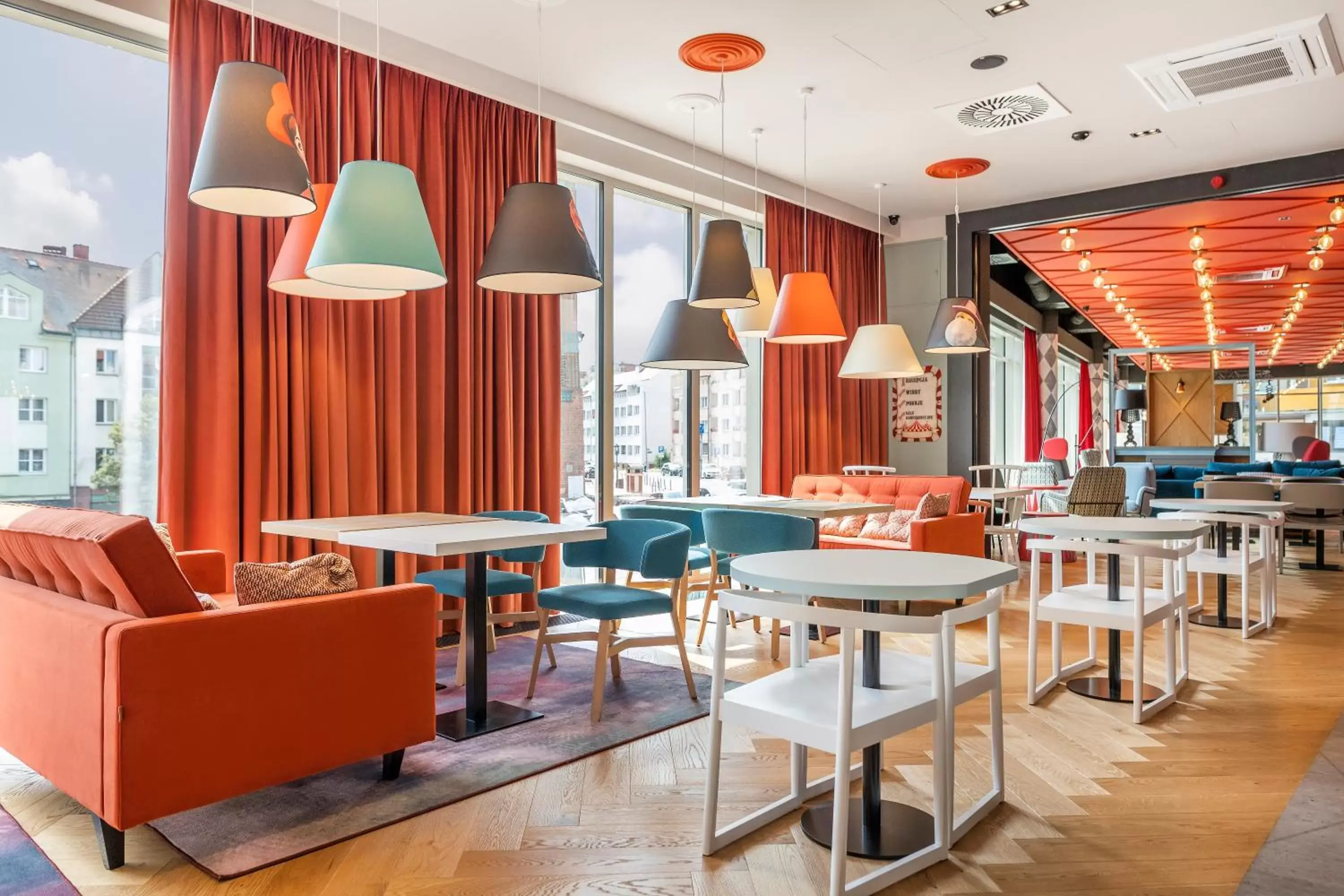 Restaurant/places to eat, Lounge/Bar in ibis Styles Szczecin Stare Miasto