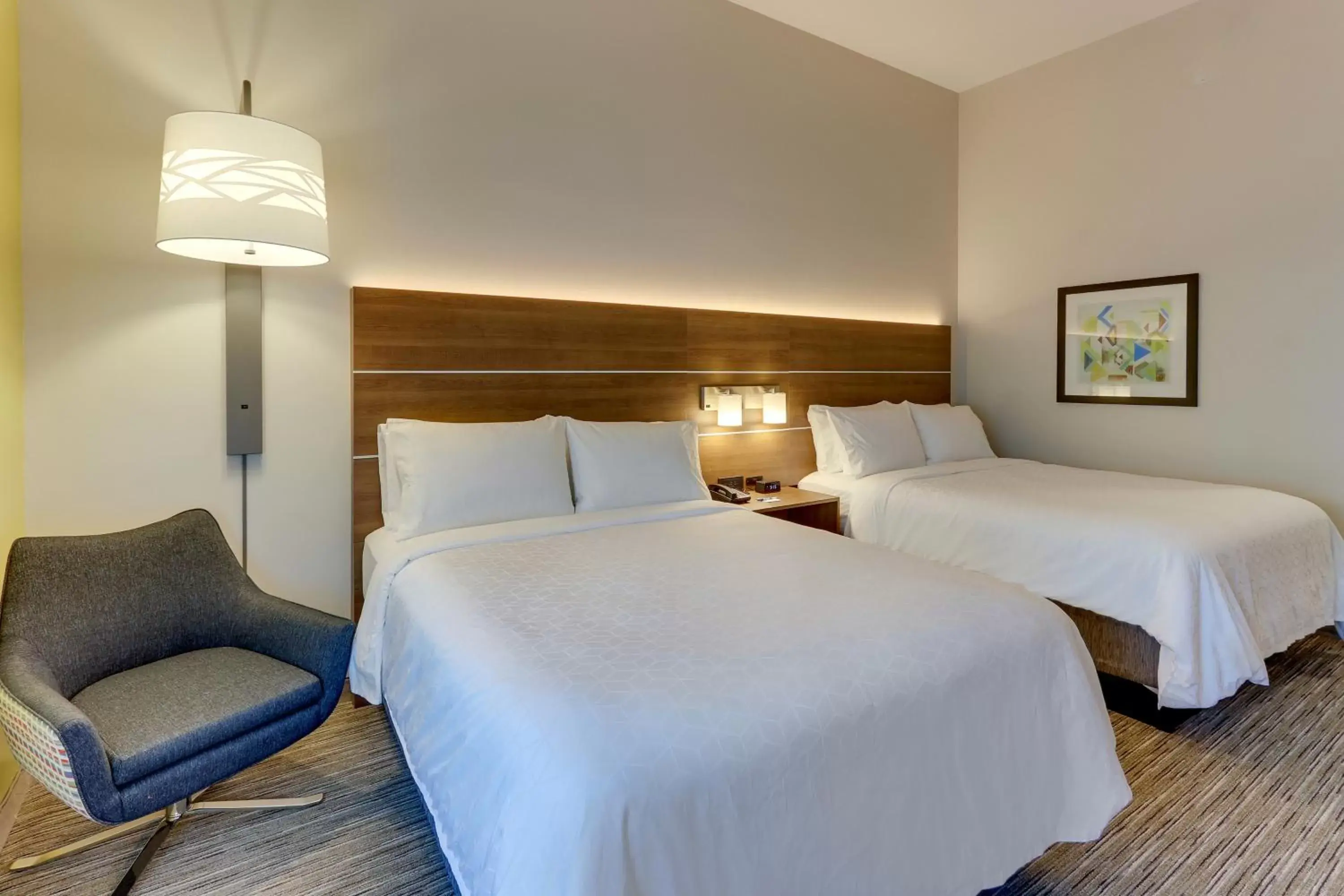 Bed in Holiday Inn Express & Suites - Saugerties - Hudson Valley, an IHG Hotel