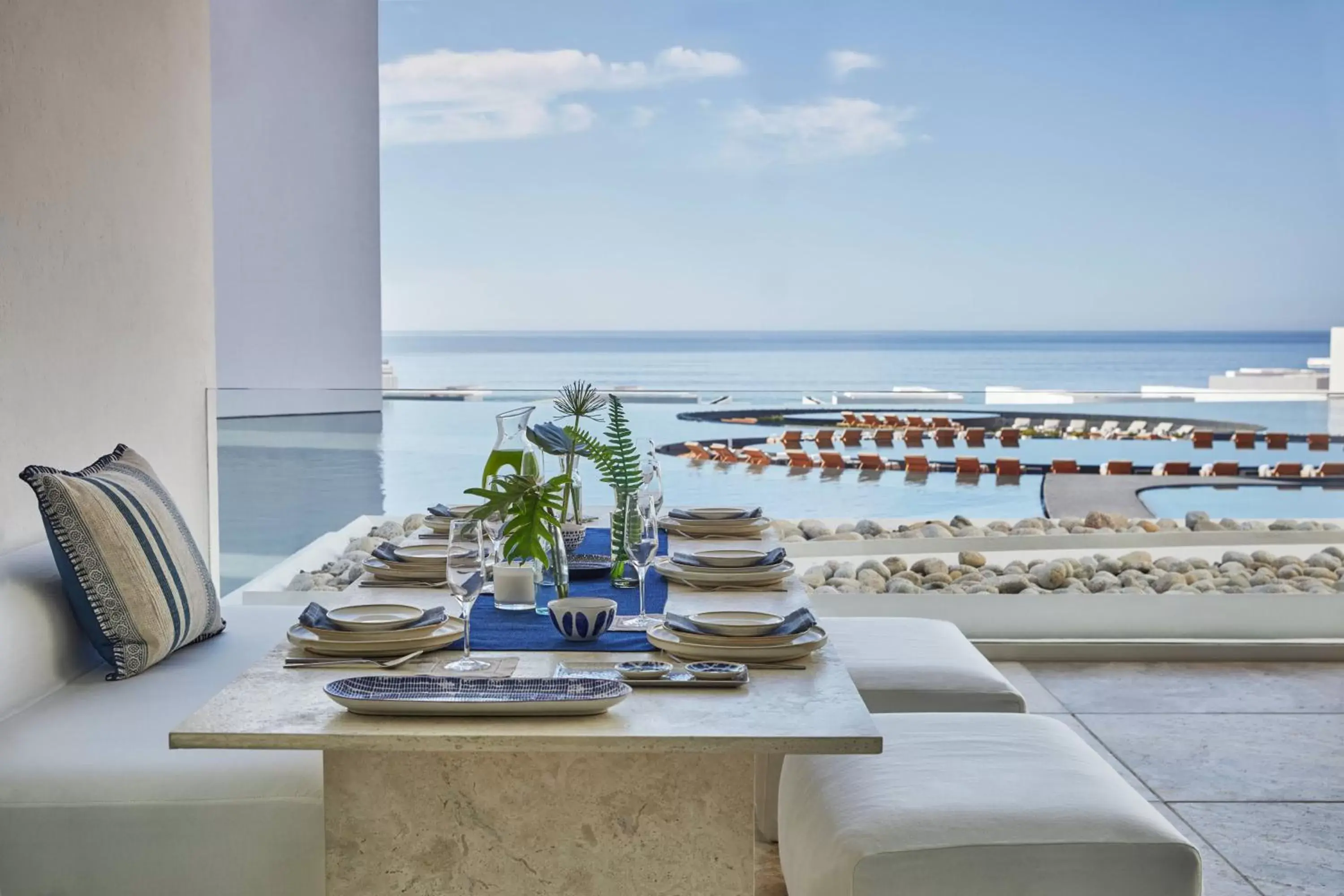 Dining area in Viceroy Los Cabos