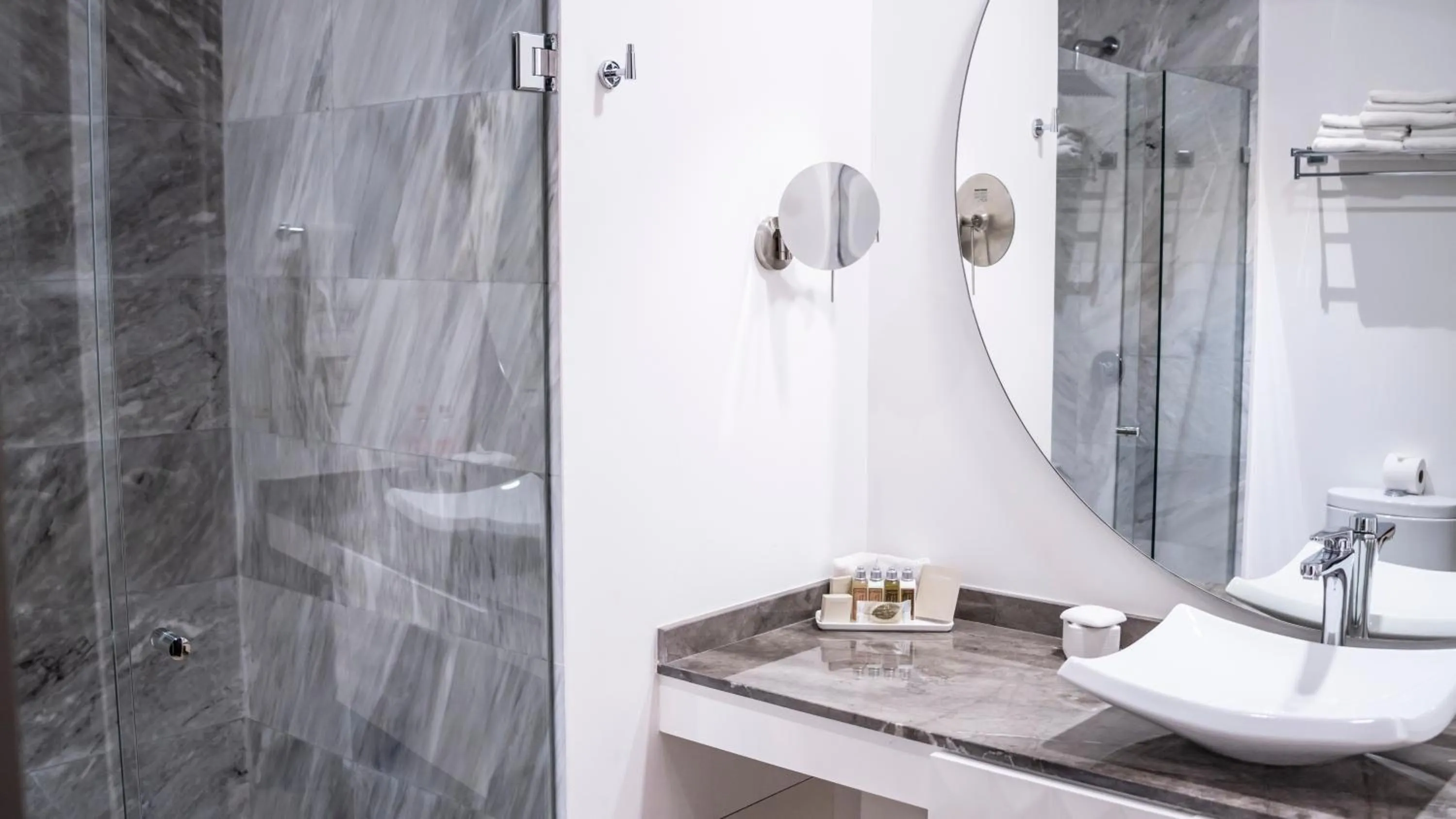 Bathroom in Serenity Hotel Boutique By Alsol