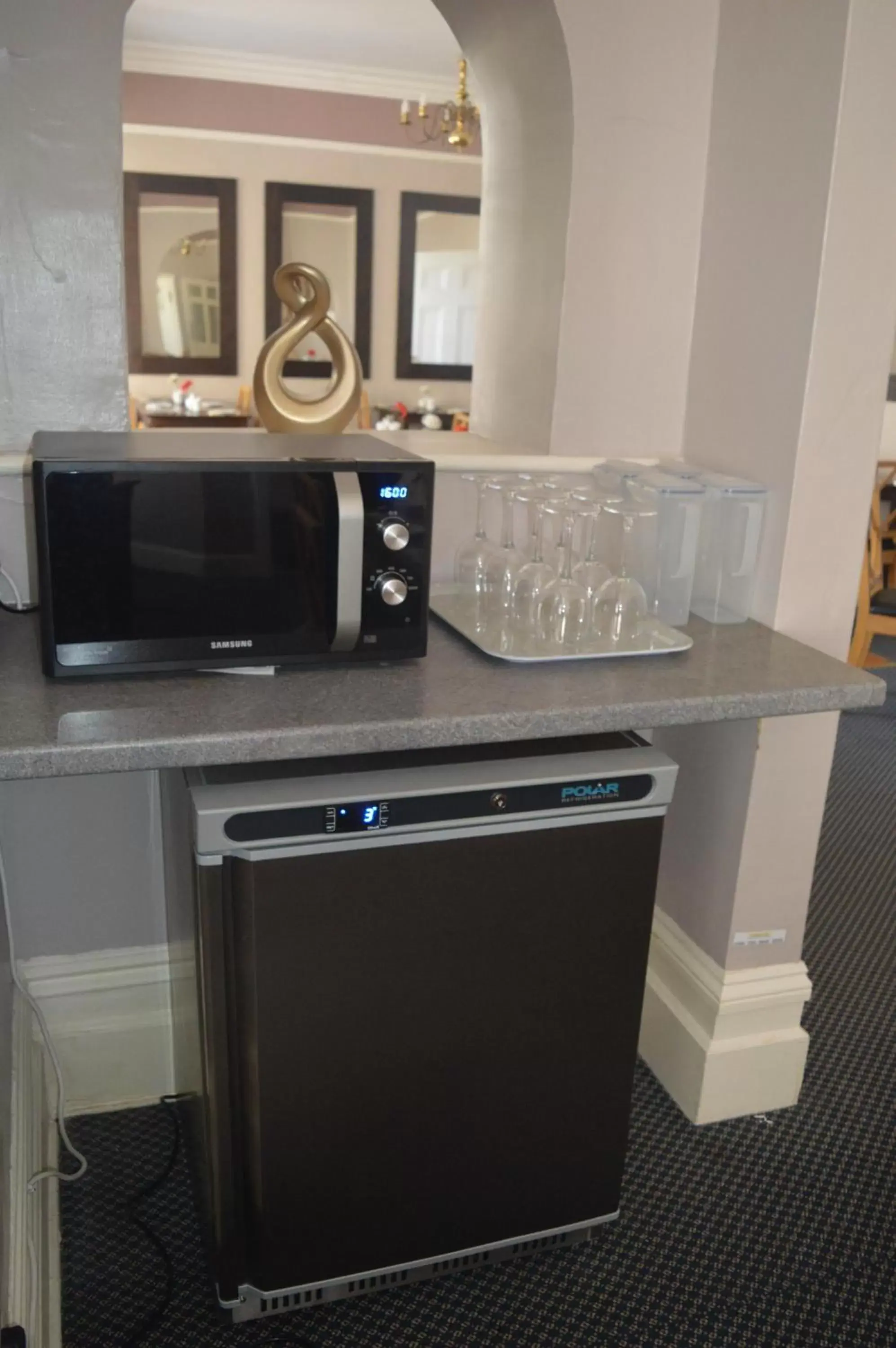 Food and drinks, Kitchen/Kitchenette in The Sheldon B&B - FREE private parking