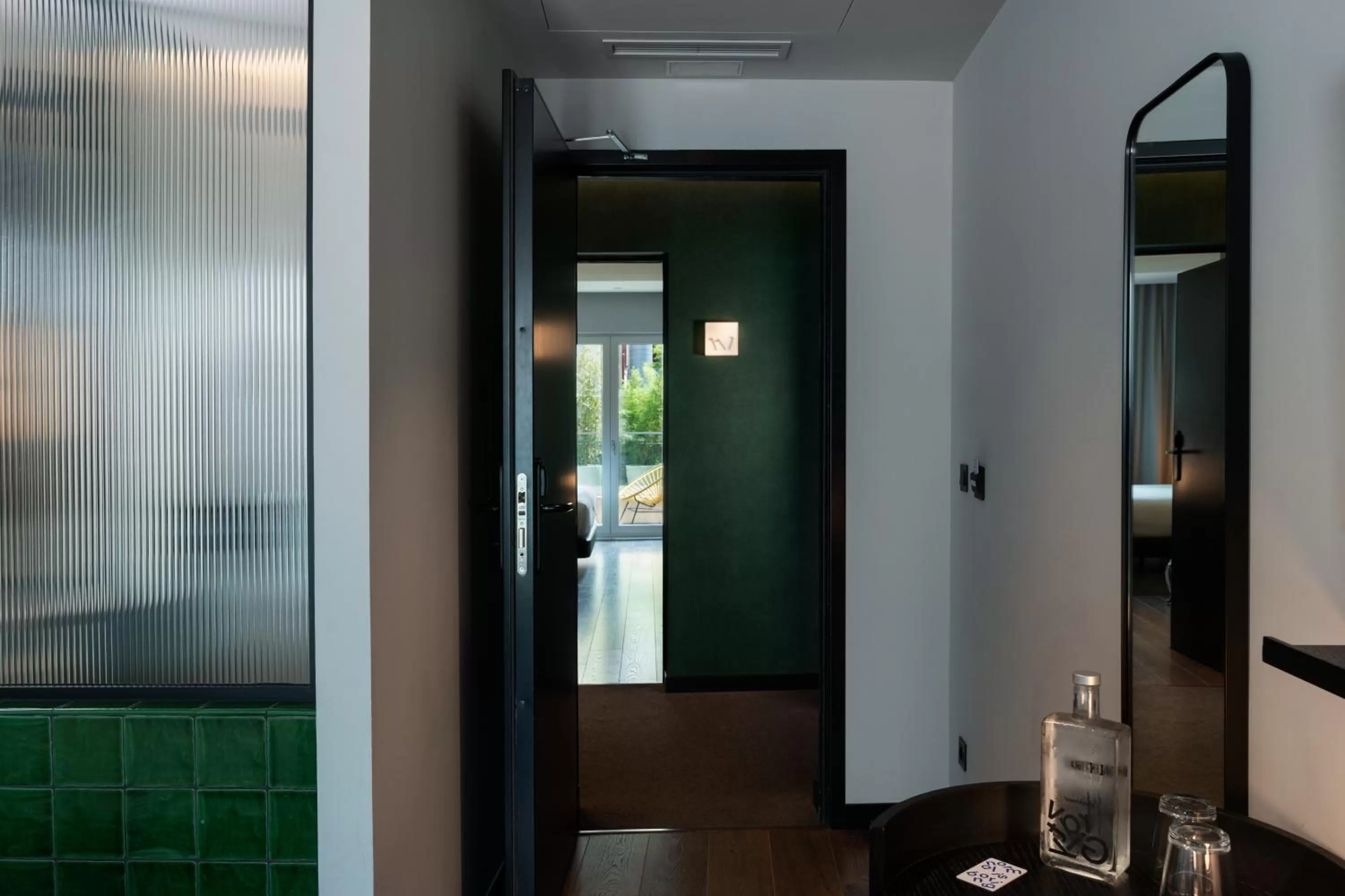 Decorative detail in chic&basic Gravity