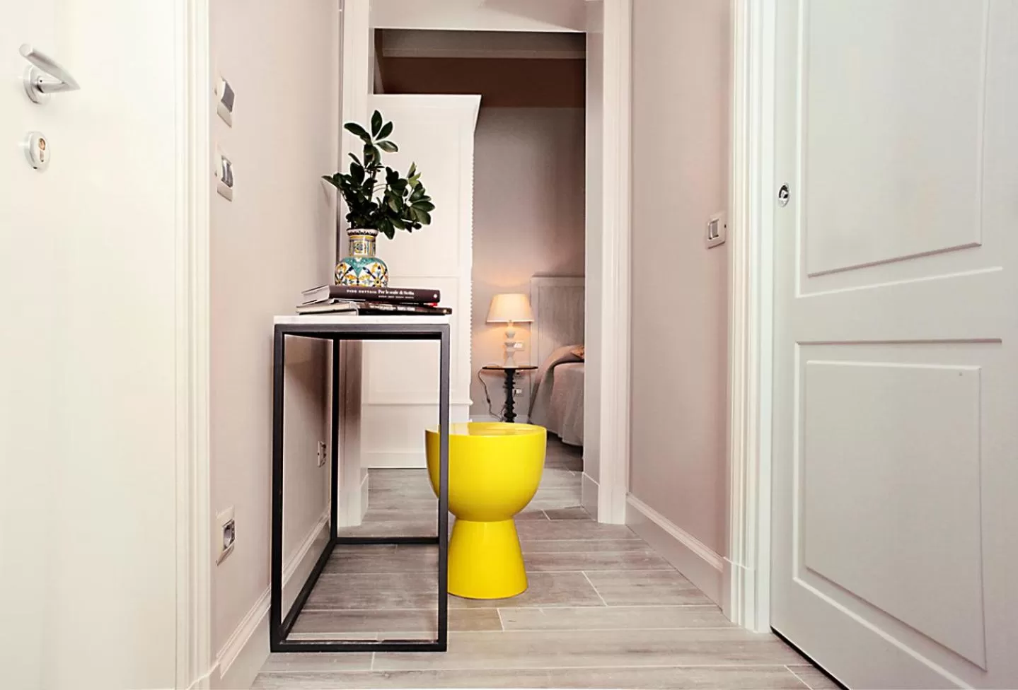 Decorative detail in Hotel San Michele