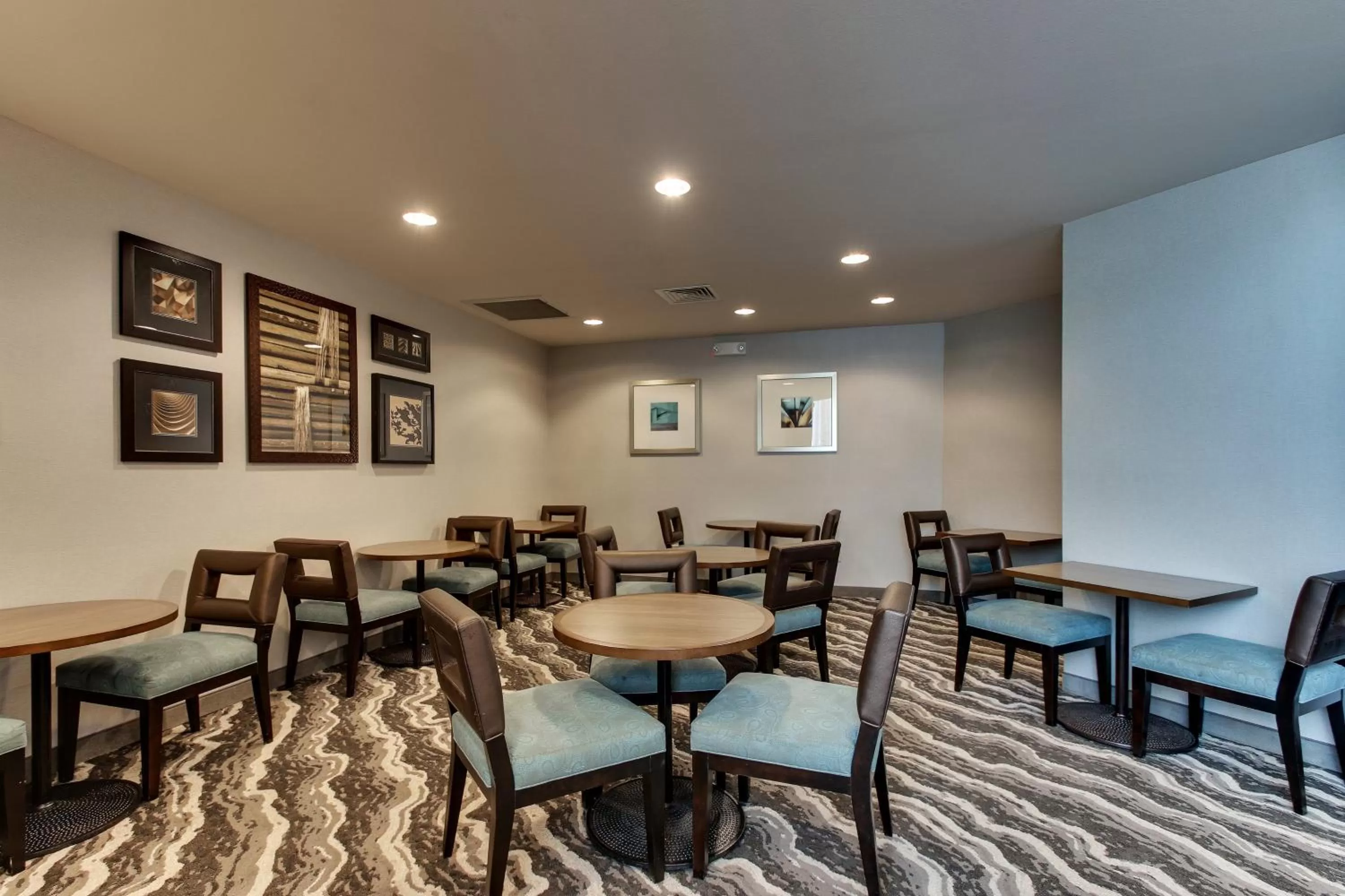 Restaurant/places to eat in Staybridge Suites Missoula by IHG