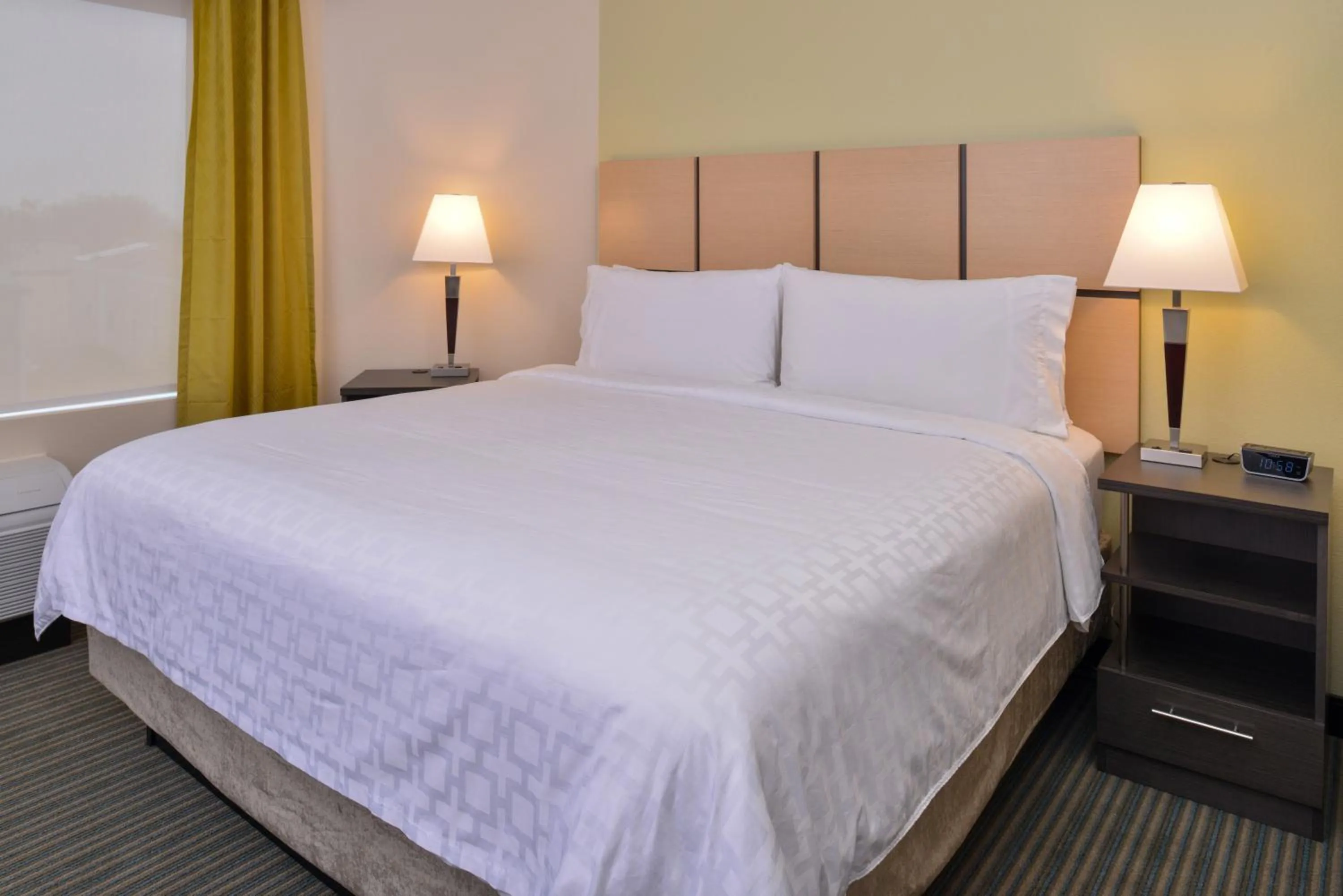 Photo of the whole room, Bed in Candlewood Suites - Austin Airport by IHG