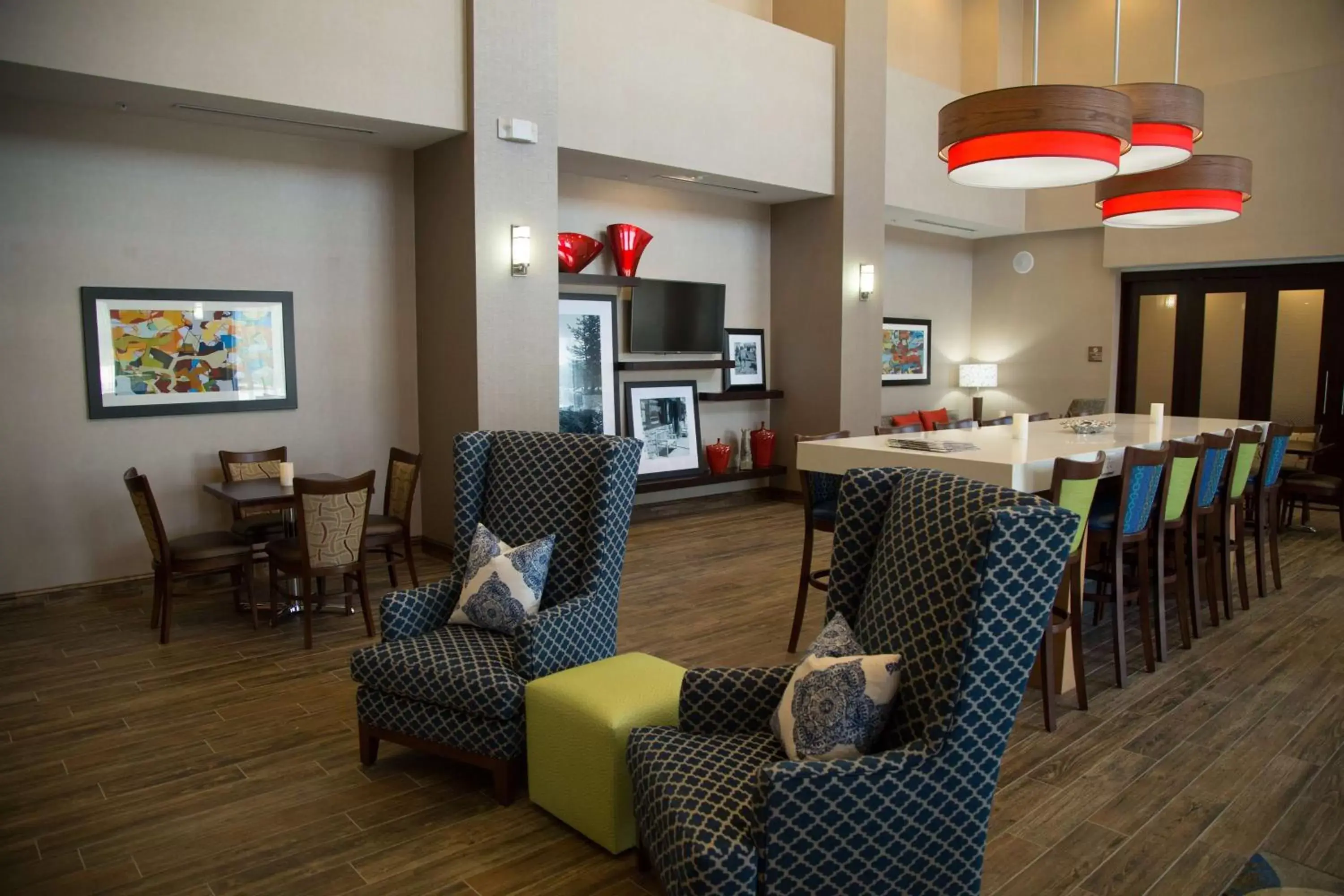 Lobby or reception, Lounge/Bar in Hampton Inn and Suites by Hilton McKinney