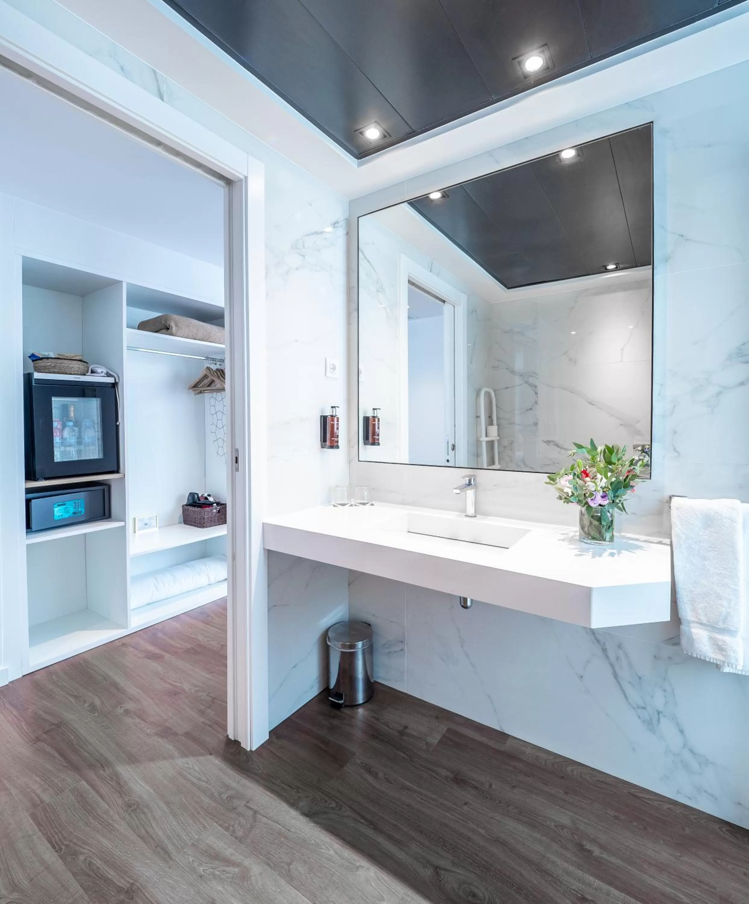 Bathroom in Vilana Hotel Boutique