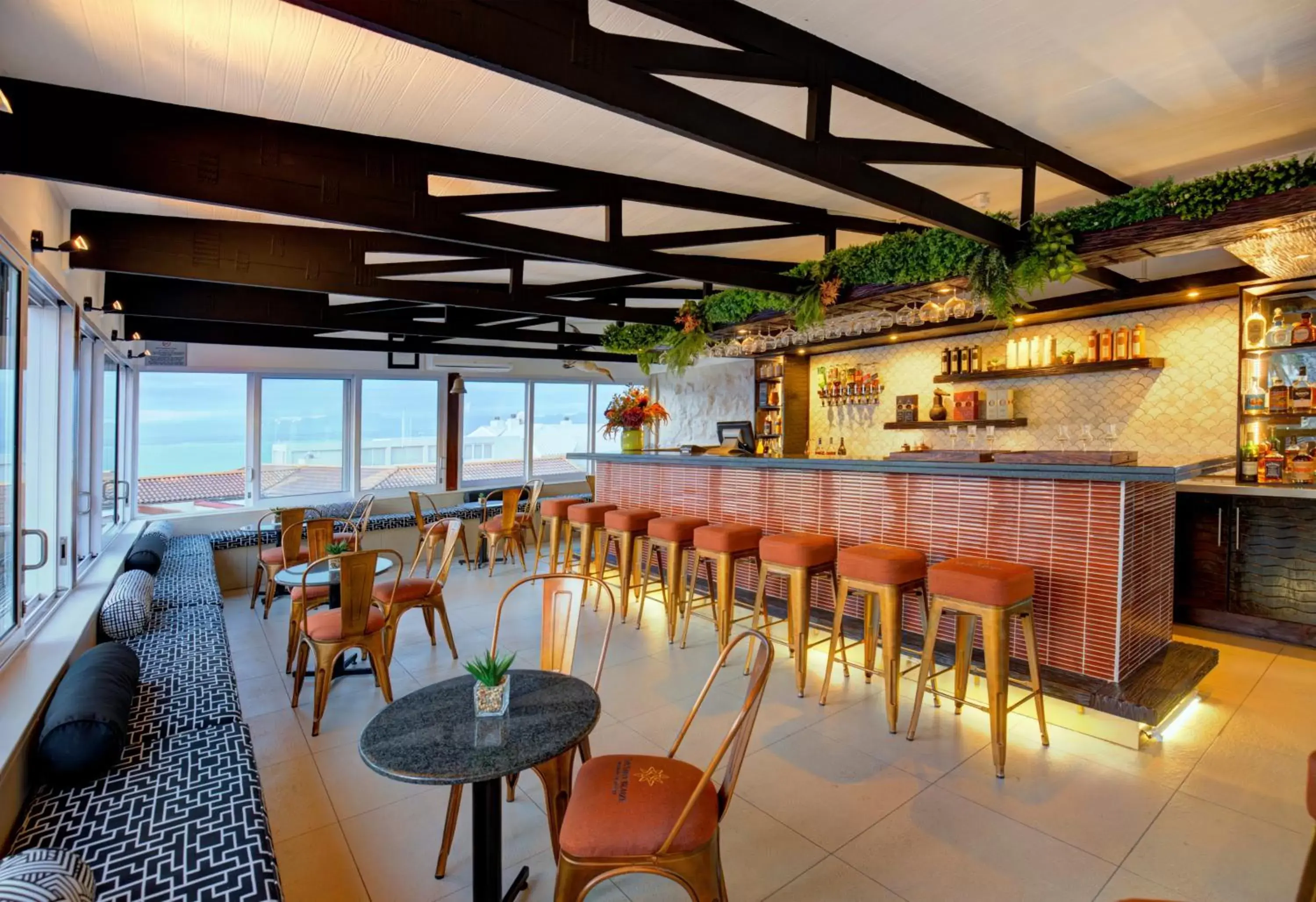 Lounge or bar, Lounge/Bar in Protea Hotel by Marriott Mossel Bay