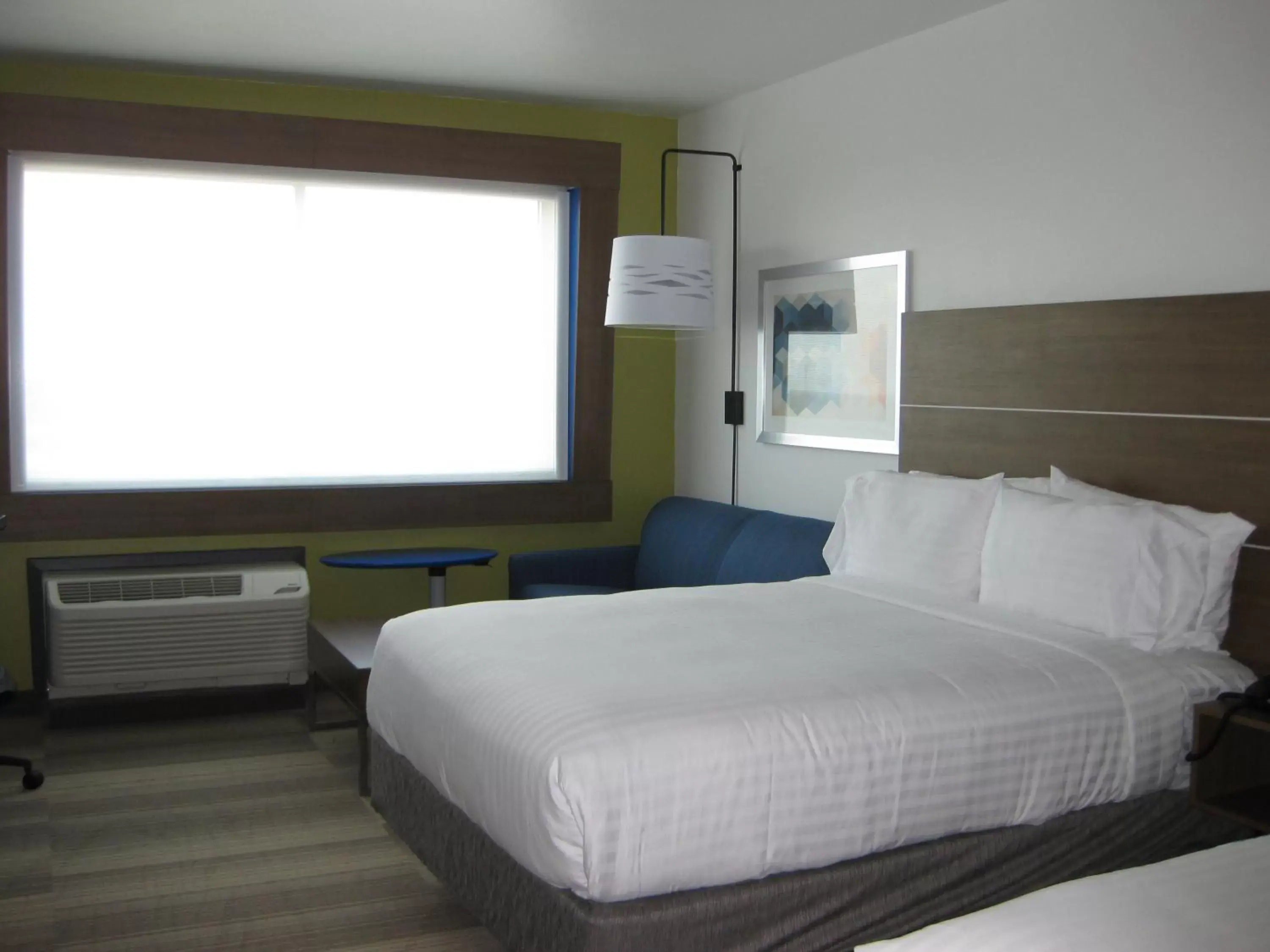 Bedroom, Bed in Holiday Inn Express & Suites - Houston NW - Cypress Grand Pky, an IHG Hotel