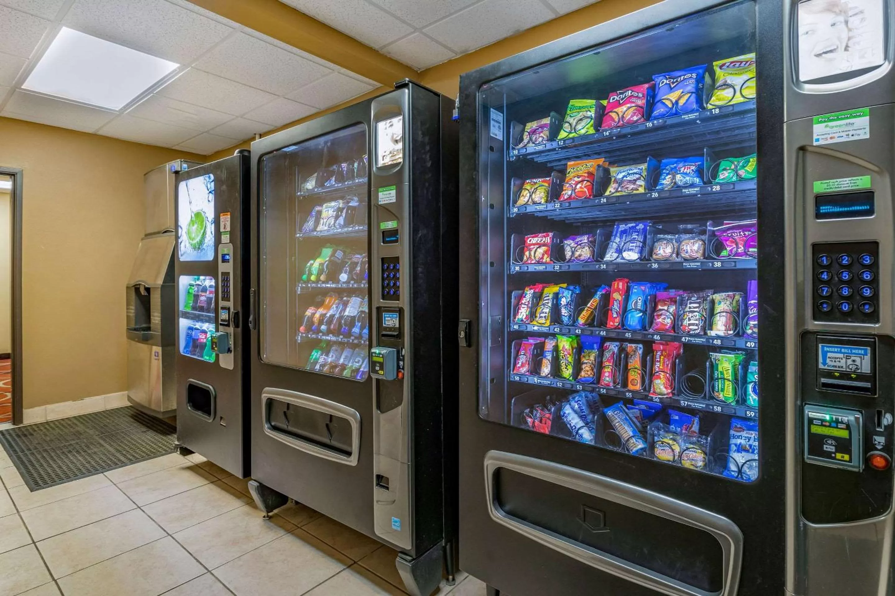 Other in Econo Lodge Inn & Suites Des Moines Fairgrounds Area