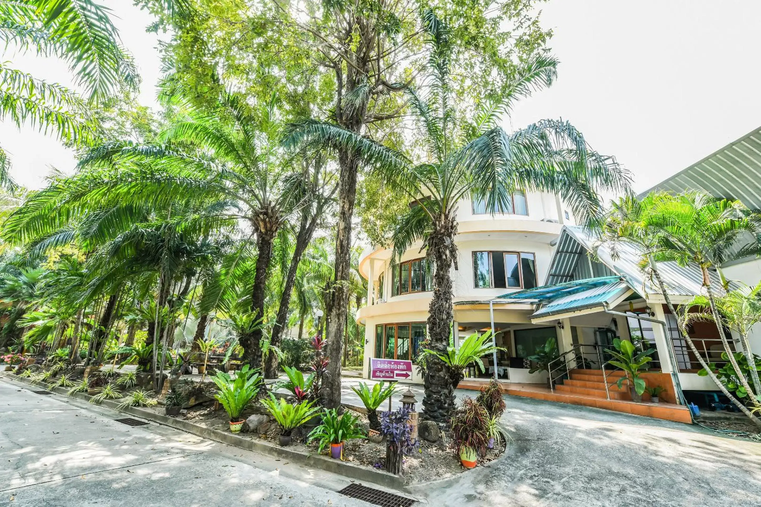 Property building in Suan Palm Garden View Property building in Suan Palm Garden View