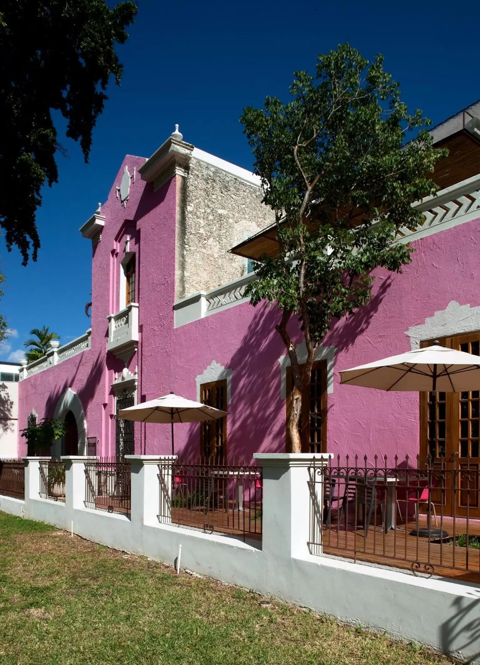 Facade/entrance, Property Building in Rosas & Xocolate Boutique Hotel and Spa Merida, a Member of Design Hotels