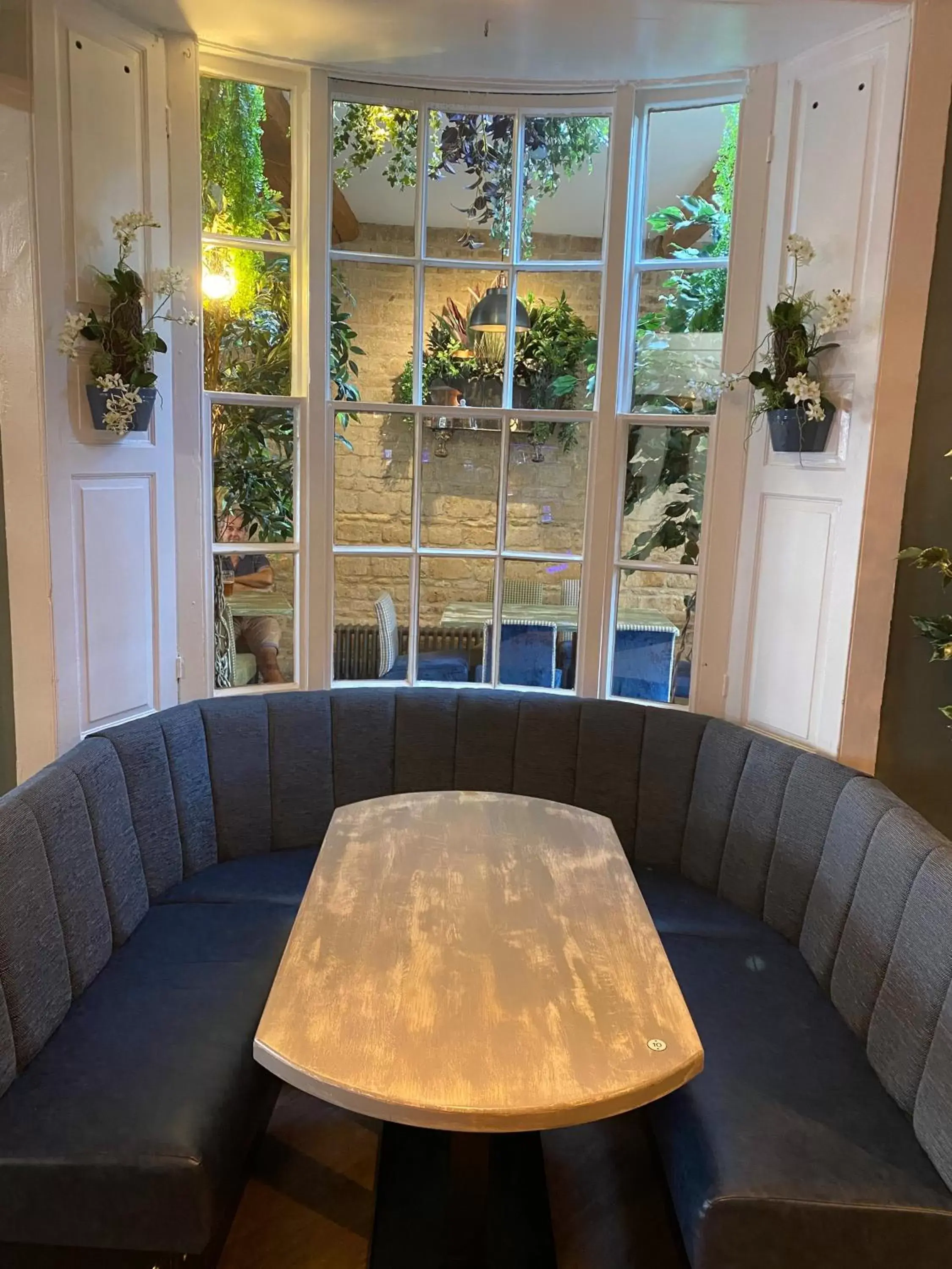 Lounge or bar in Deeping Stage Lounge or bar in Deeping Stage