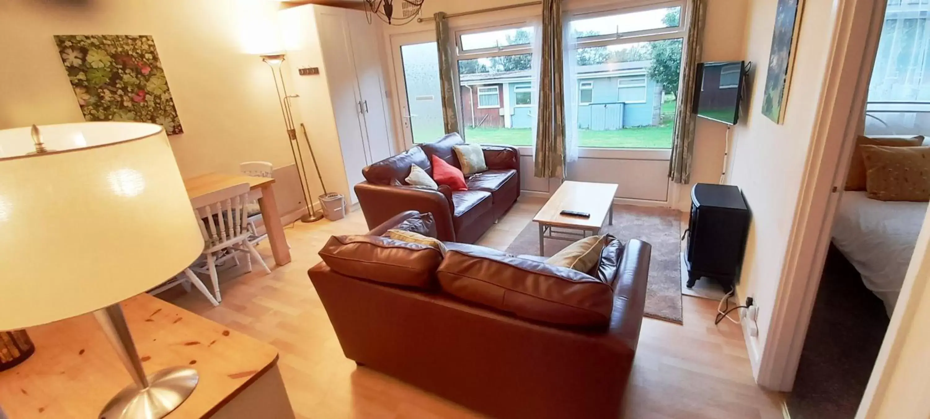 Living room, Seating Area in Sheena's Dartmouth Chalets