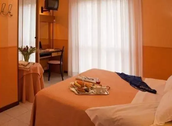 Photo of the whole room, Bed in Giardino Hotel