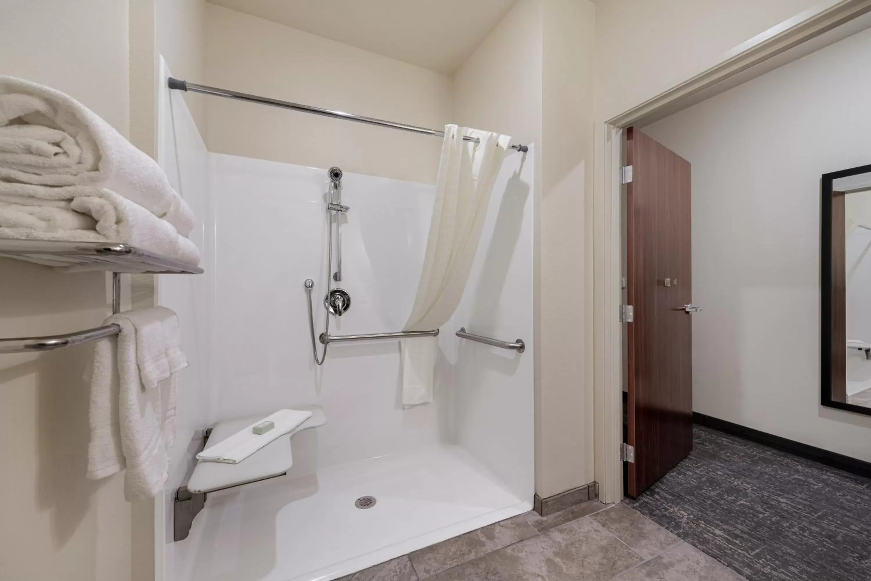 Bathroom in Cobblestone Hotel & Suites - Urbana