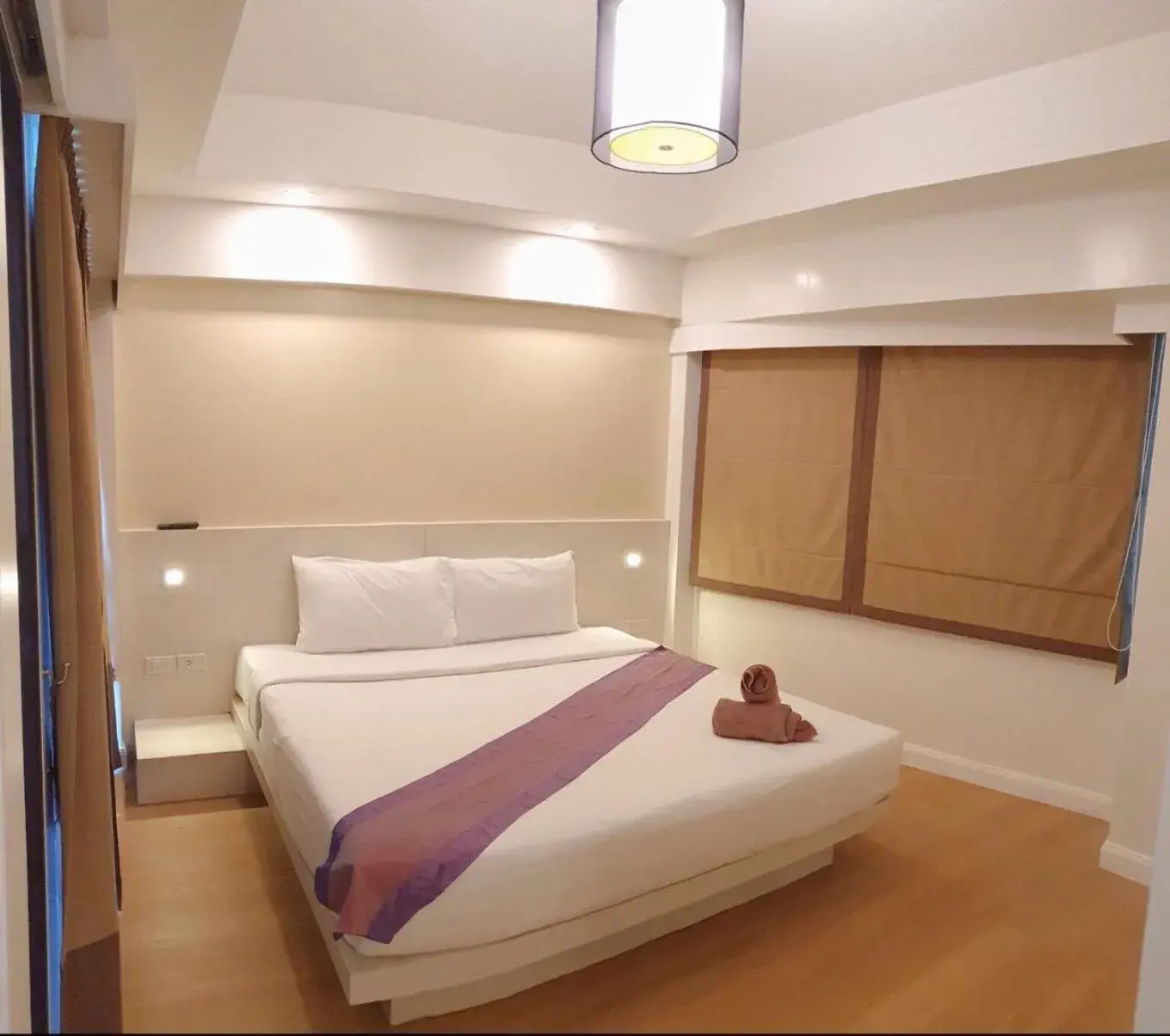 Bedroom, Bed in Nirundorn Resort Chaam