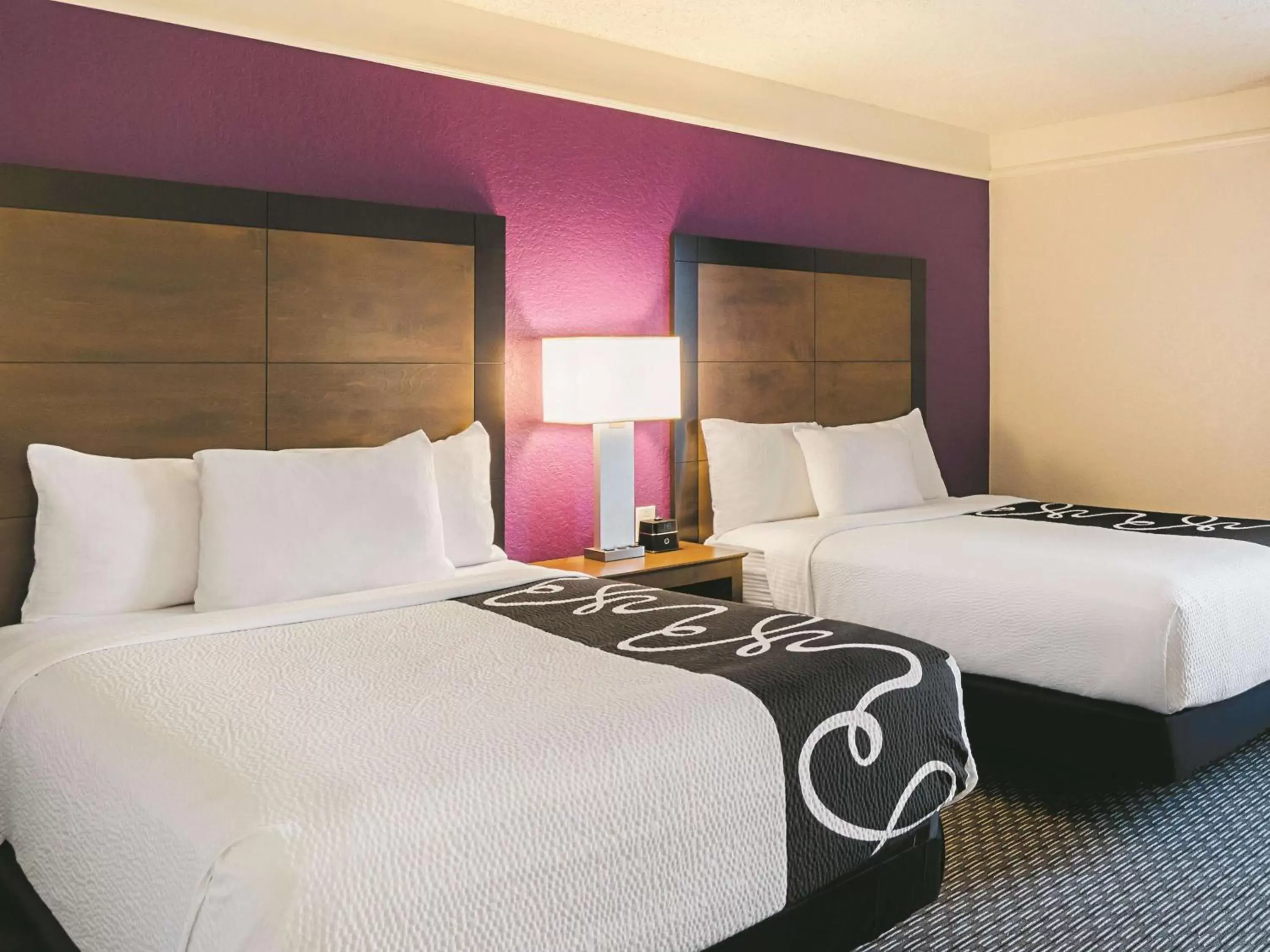 Photo of the whole room, Bed in La Quinta by Wyndham Denver Airport DIA