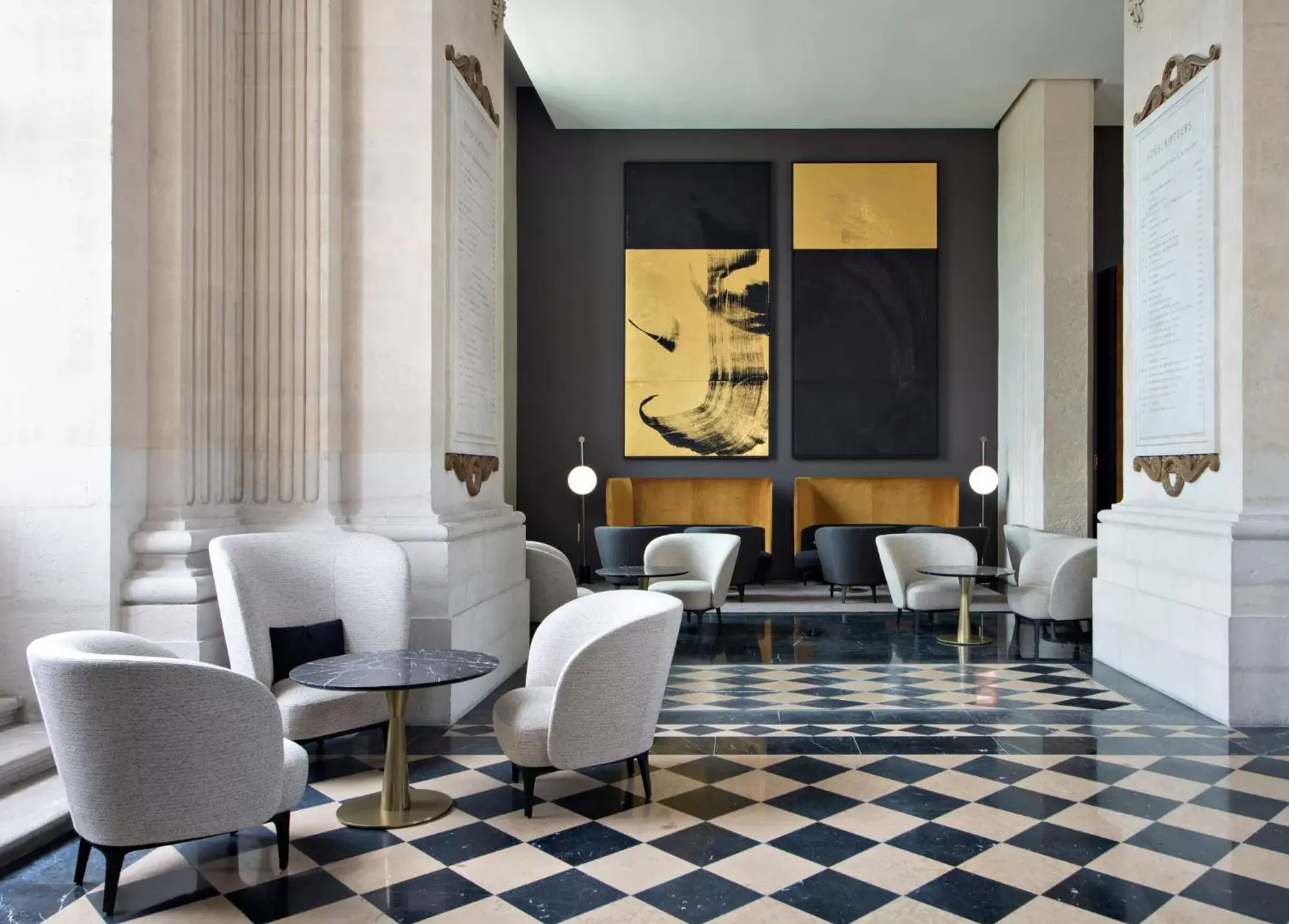 Lounge or bar in InterContinental Lyon - Hotel Dieu, an IHG Hotel