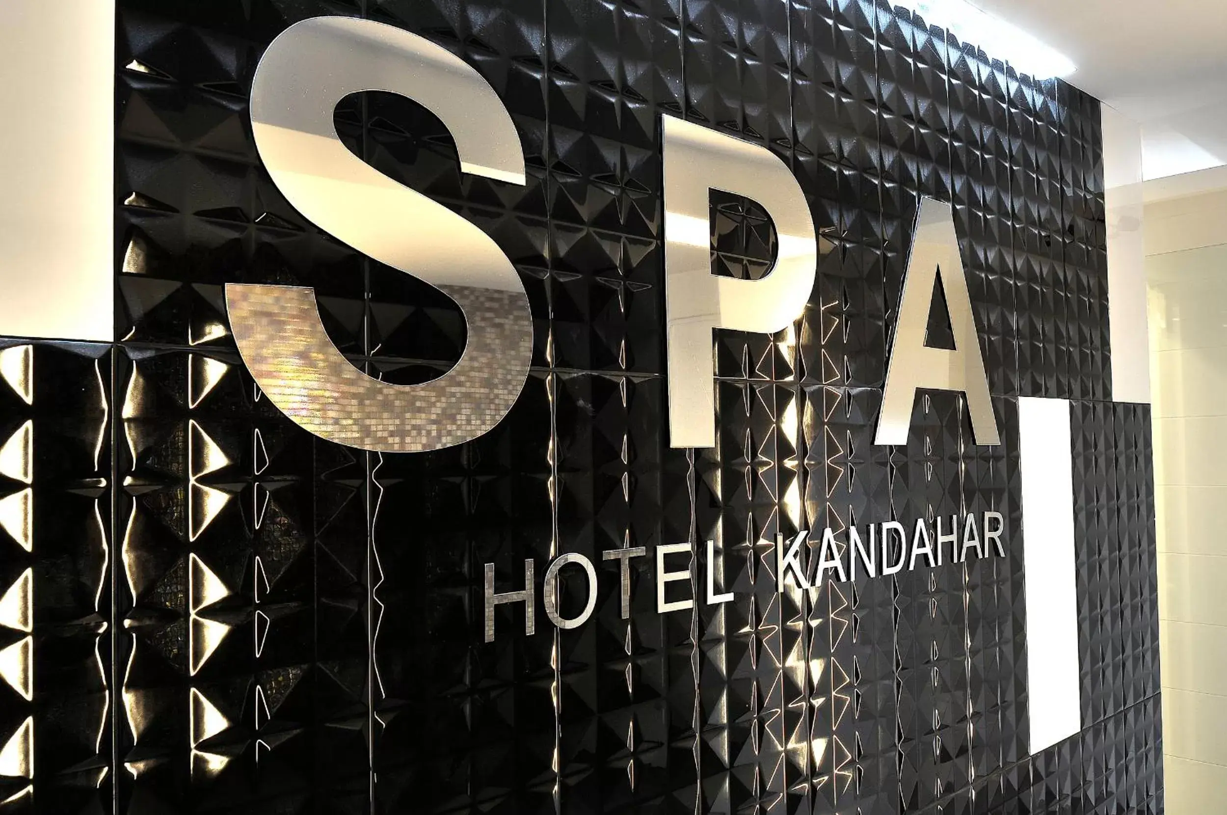 Spa and wellness centre/facilities, Property Logo/Sign in Hotel Kandahar