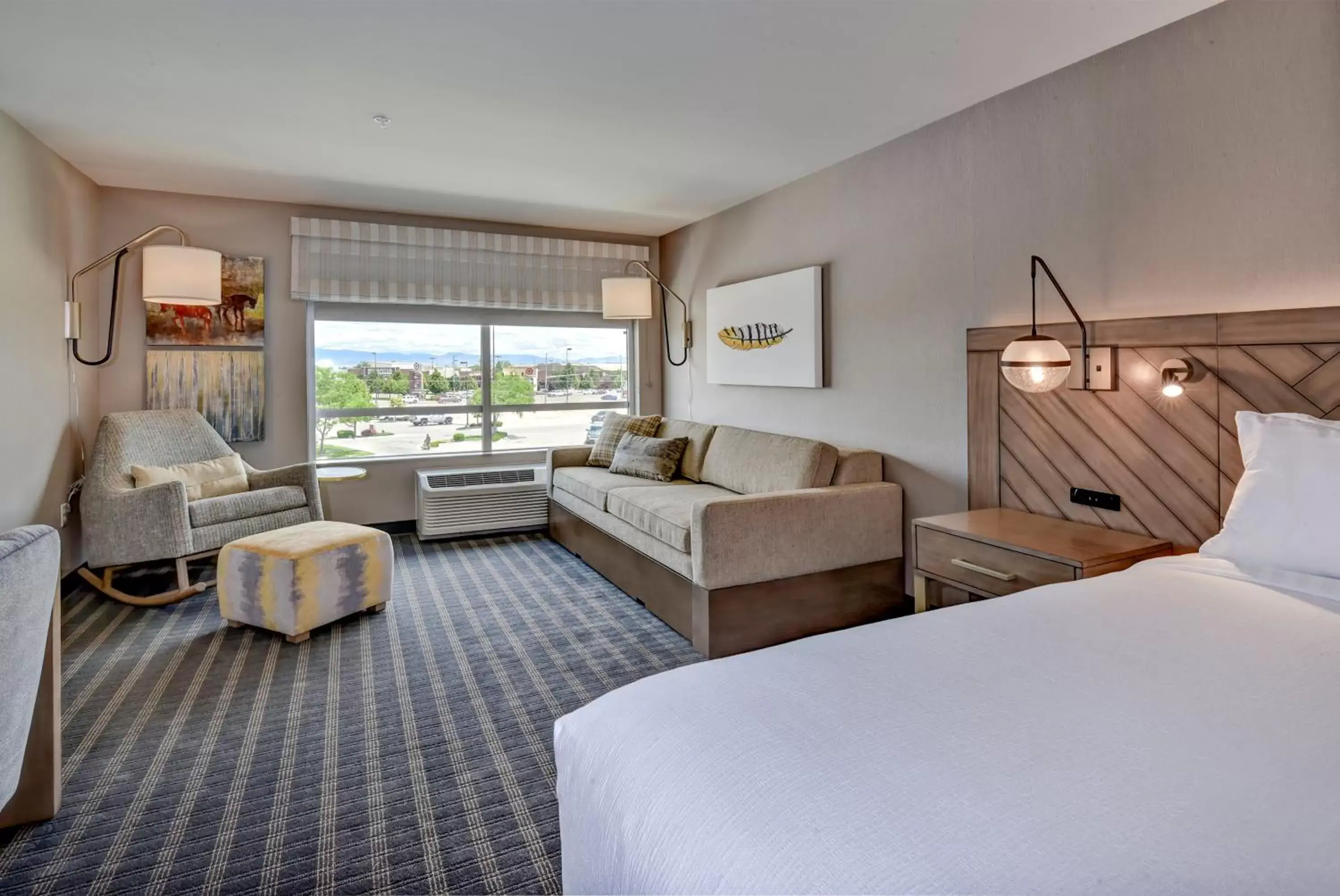 Photo of the whole room, Seating Area in Holiday Inn - Nampa, an IHG Hotel