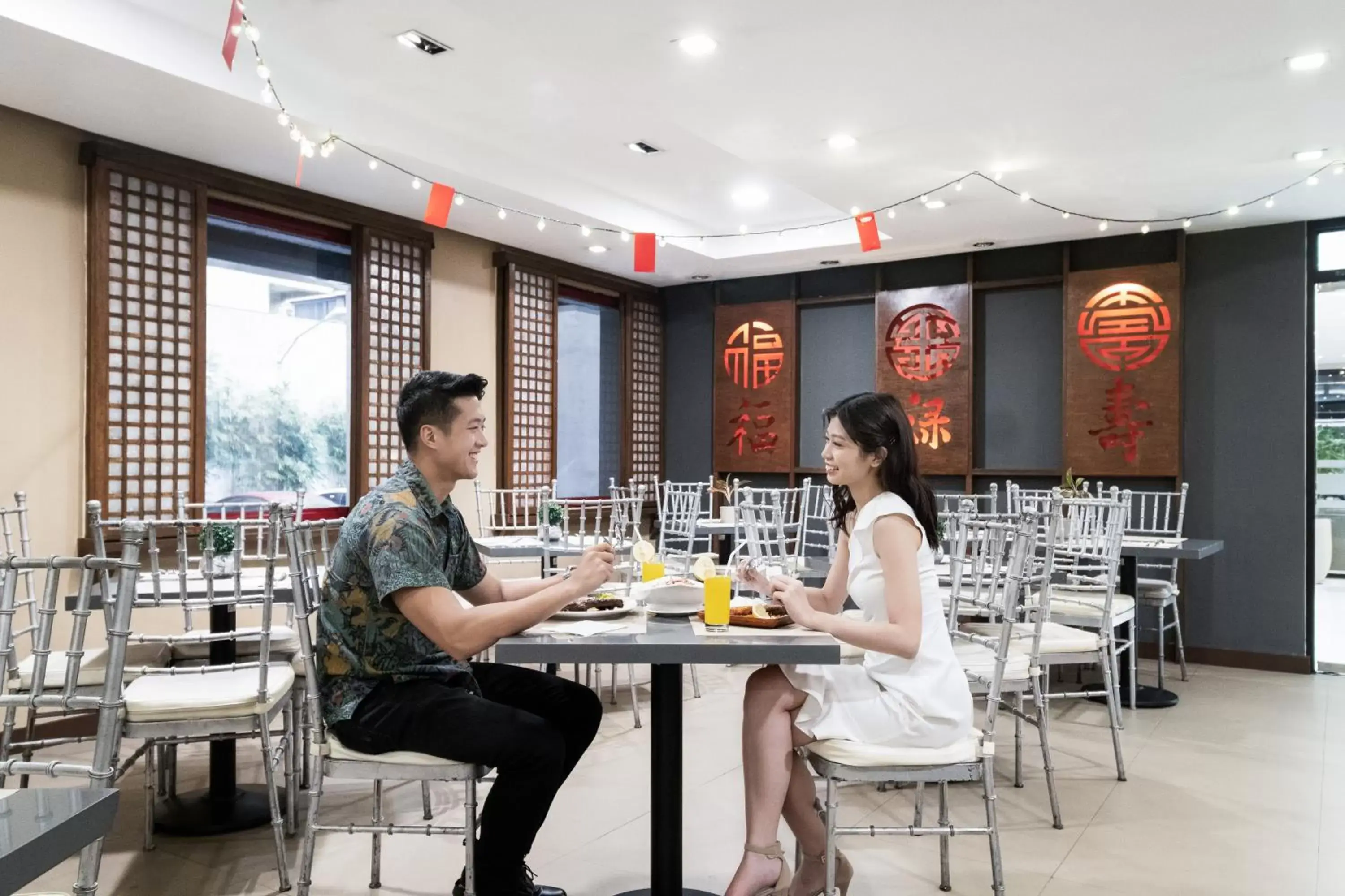 Restaurant/Places to Eat in Jinjiang Inn - Ortigas