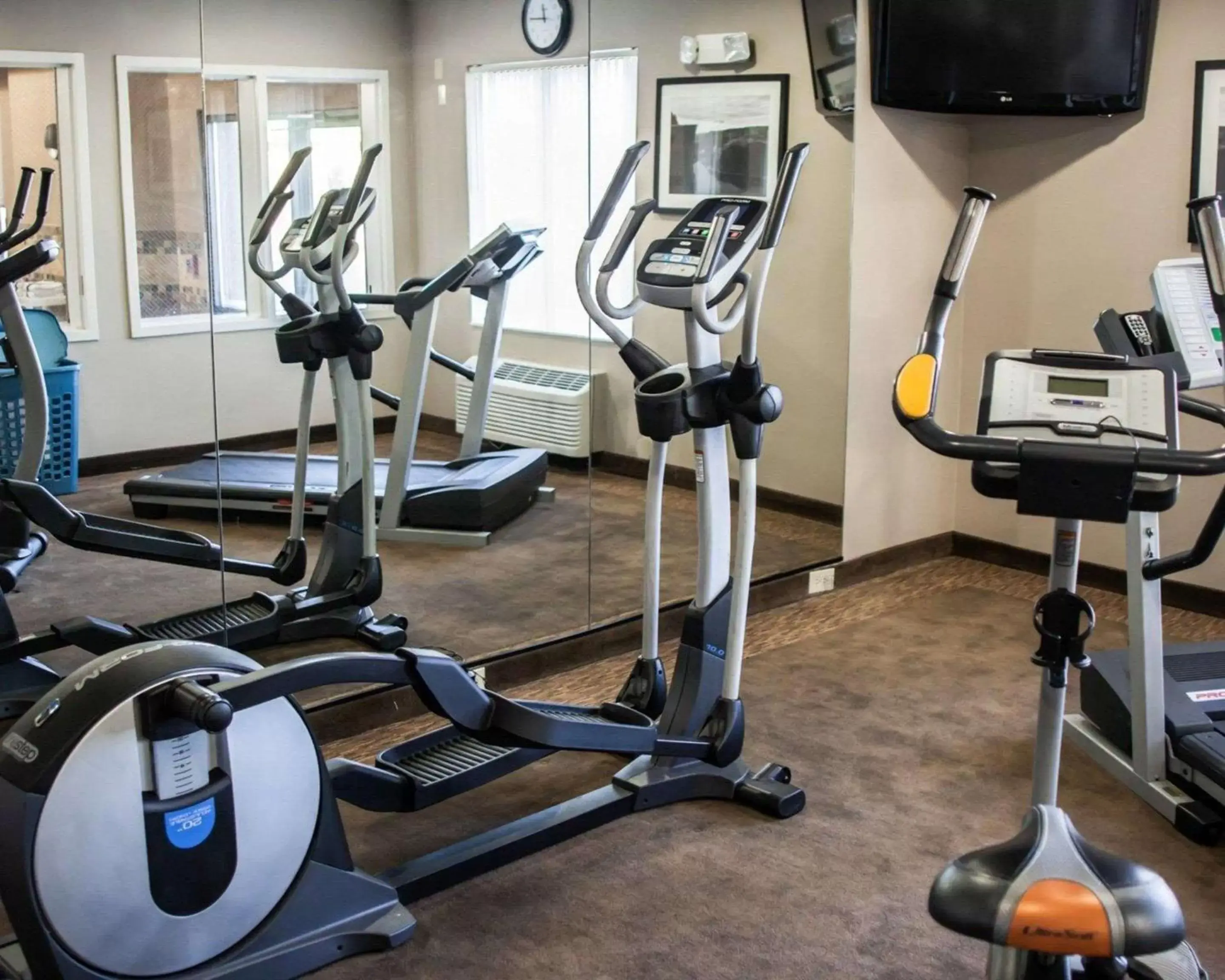 Fitness centre/facilities in Garner Hotel Topeka West by IHG Fitness centre/facilities in Garner Hotel Topeka West by IHG