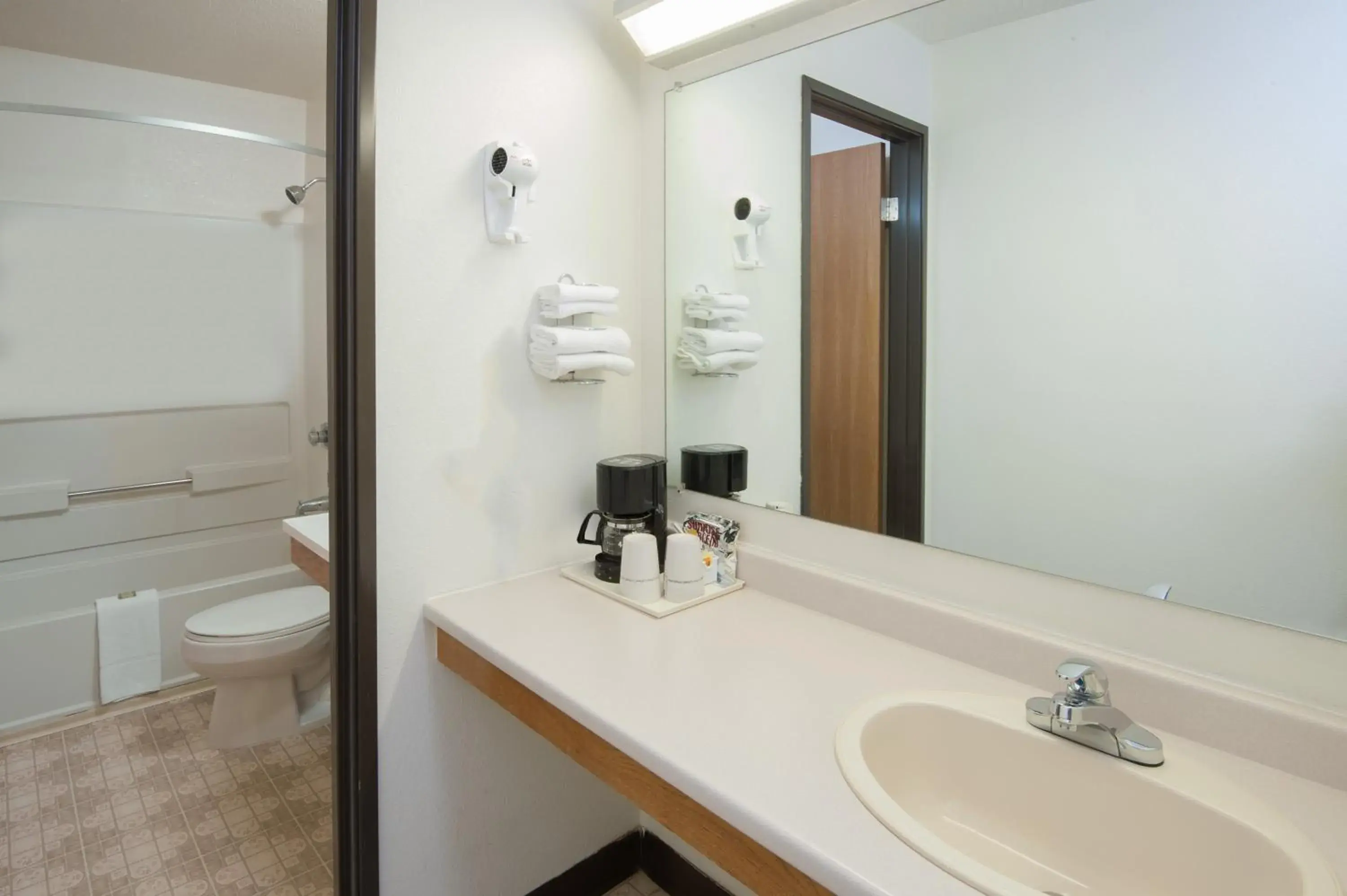 Bathroom in Super 8 by Wyndham Salmon Arm