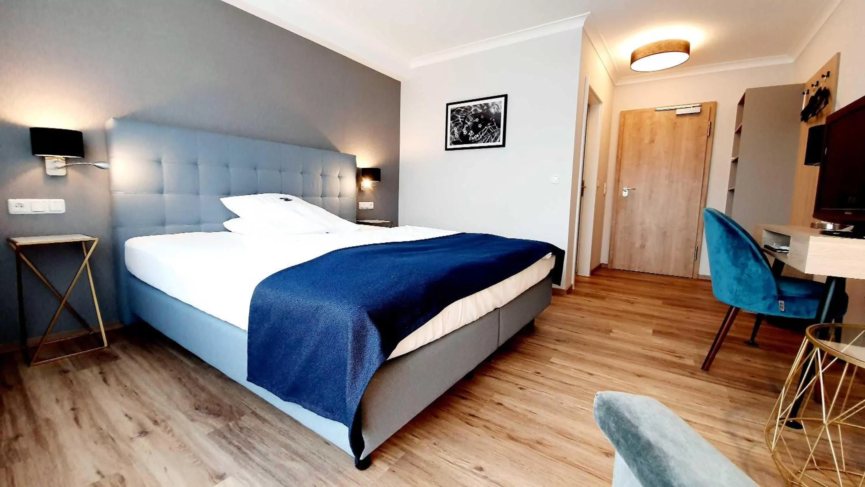 Photo of the whole room, Bed in Hotel Räucherhansl