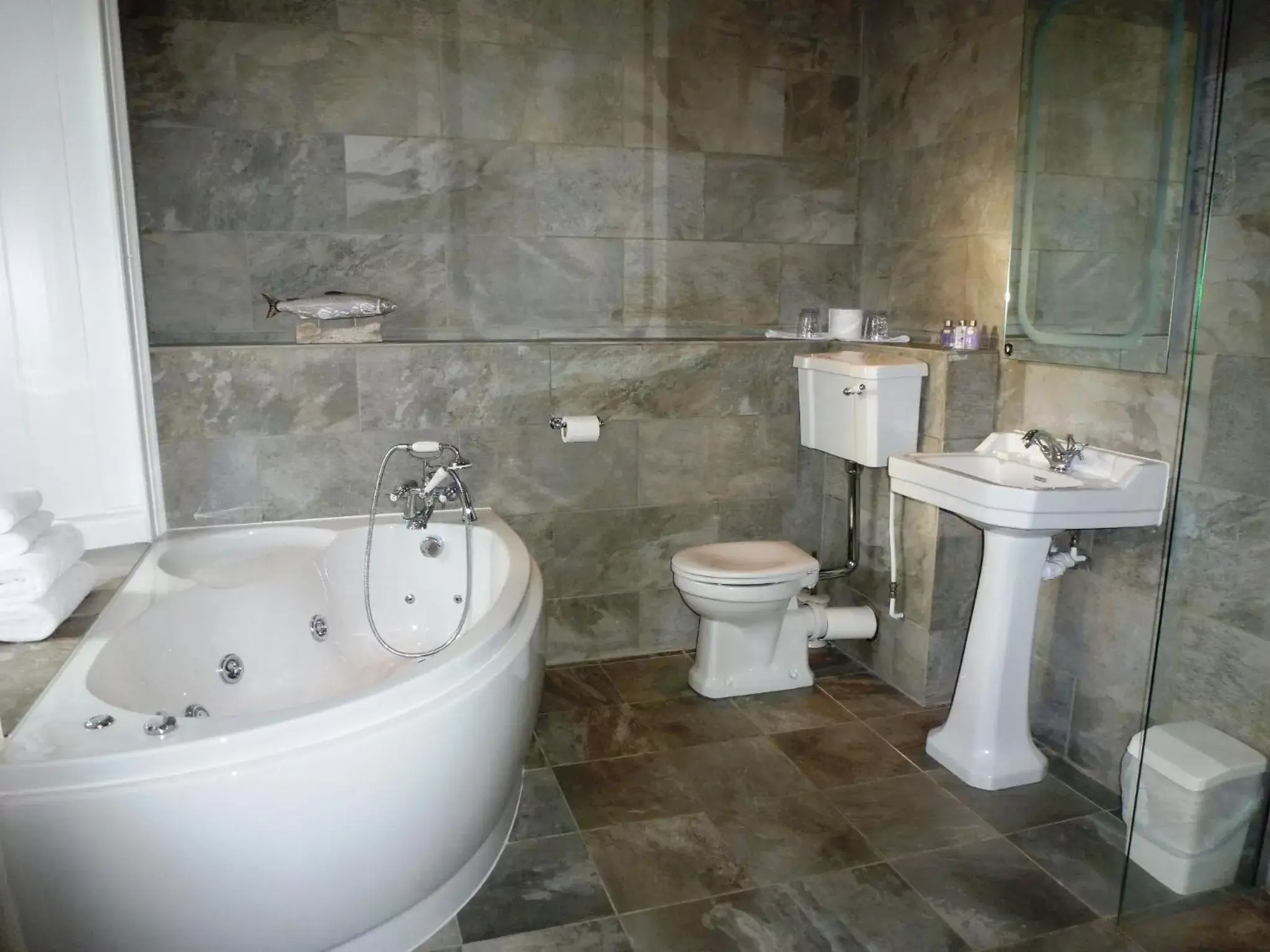 Bathroom in Blackaddie House Hotel