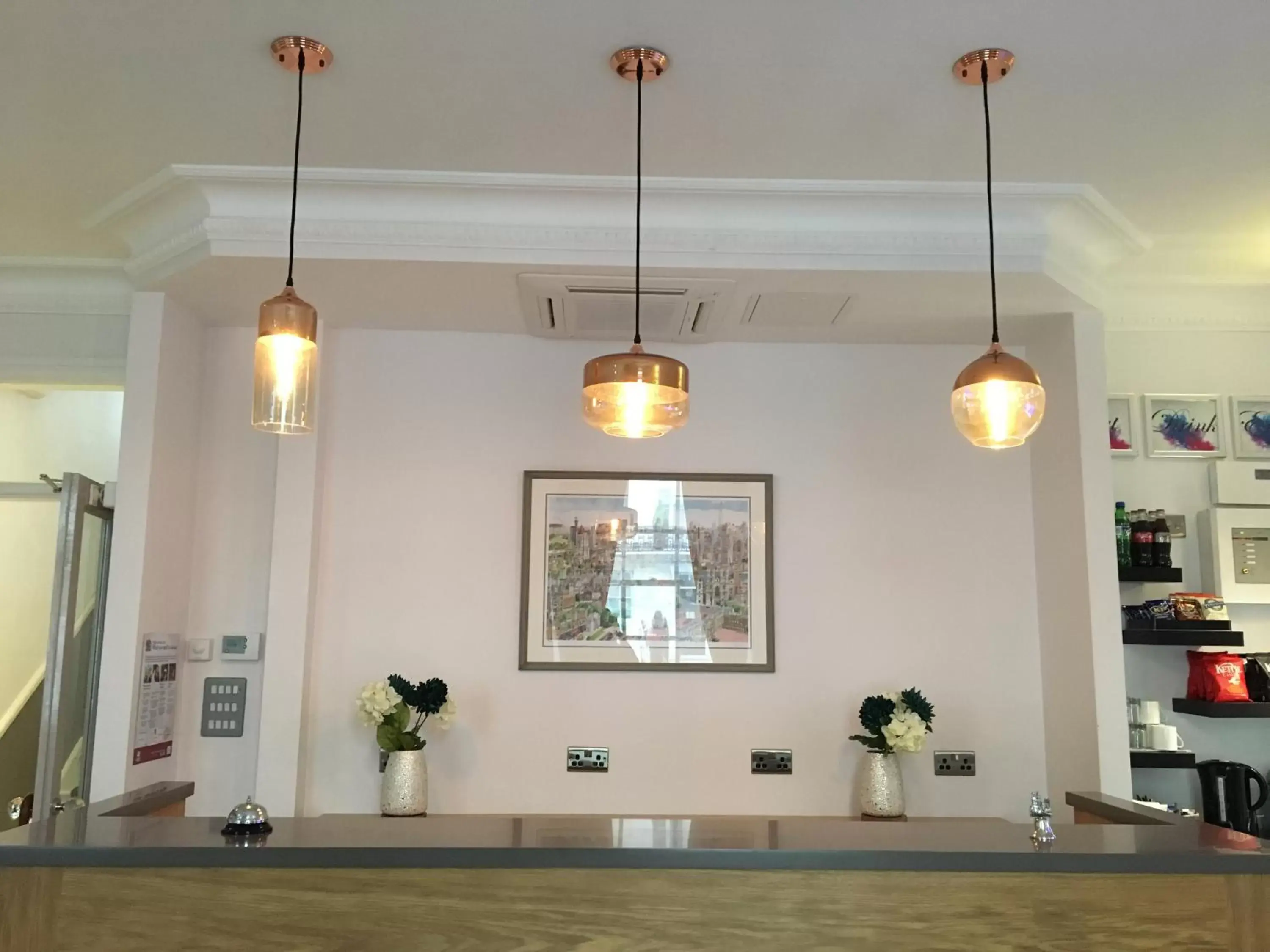Lobby or reception, Lounge/Bar in The Beverley Hotel London - Victoria