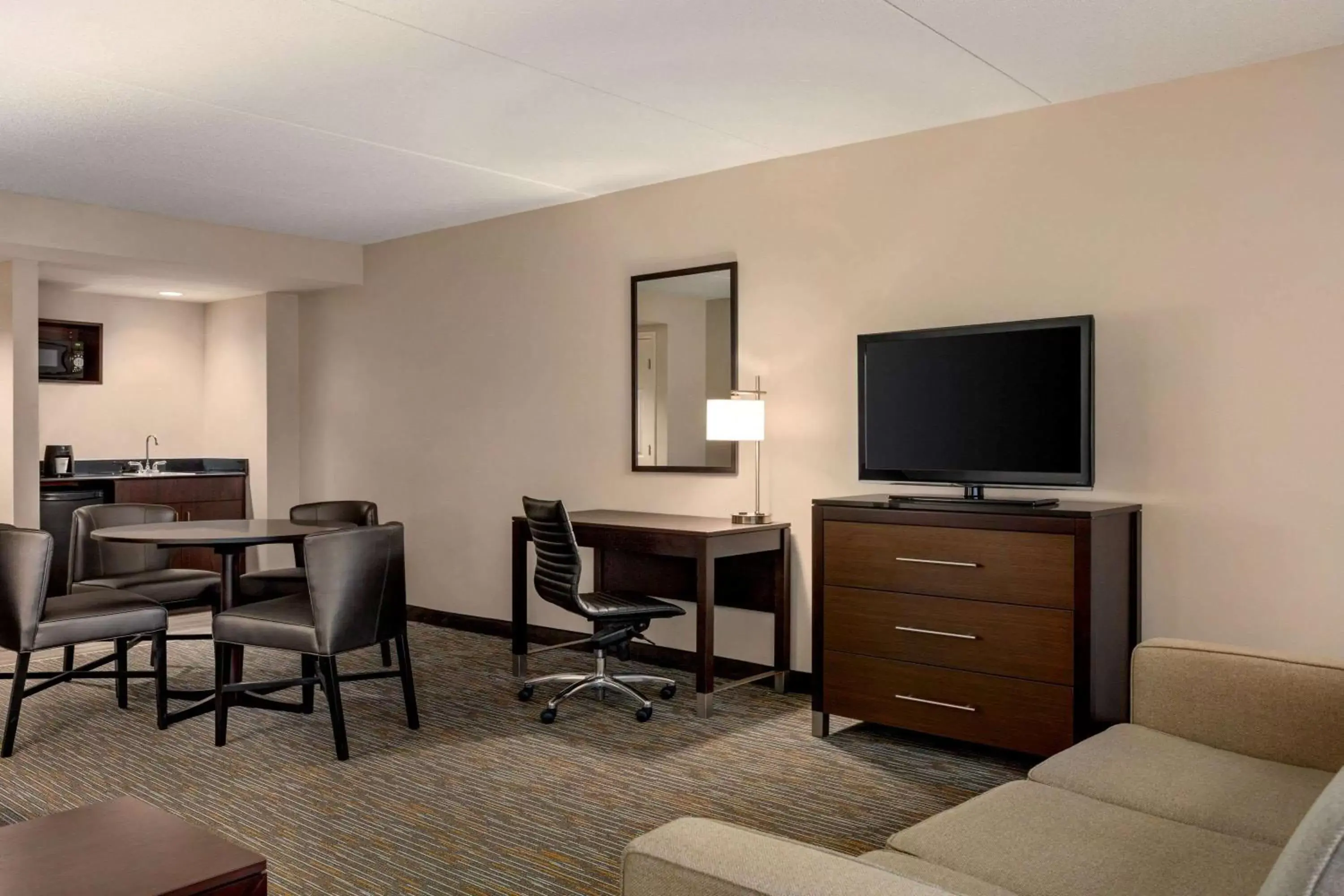 Photo of the whole room, TV/Entertainment Center in Wingate by Wyndham Wilmington