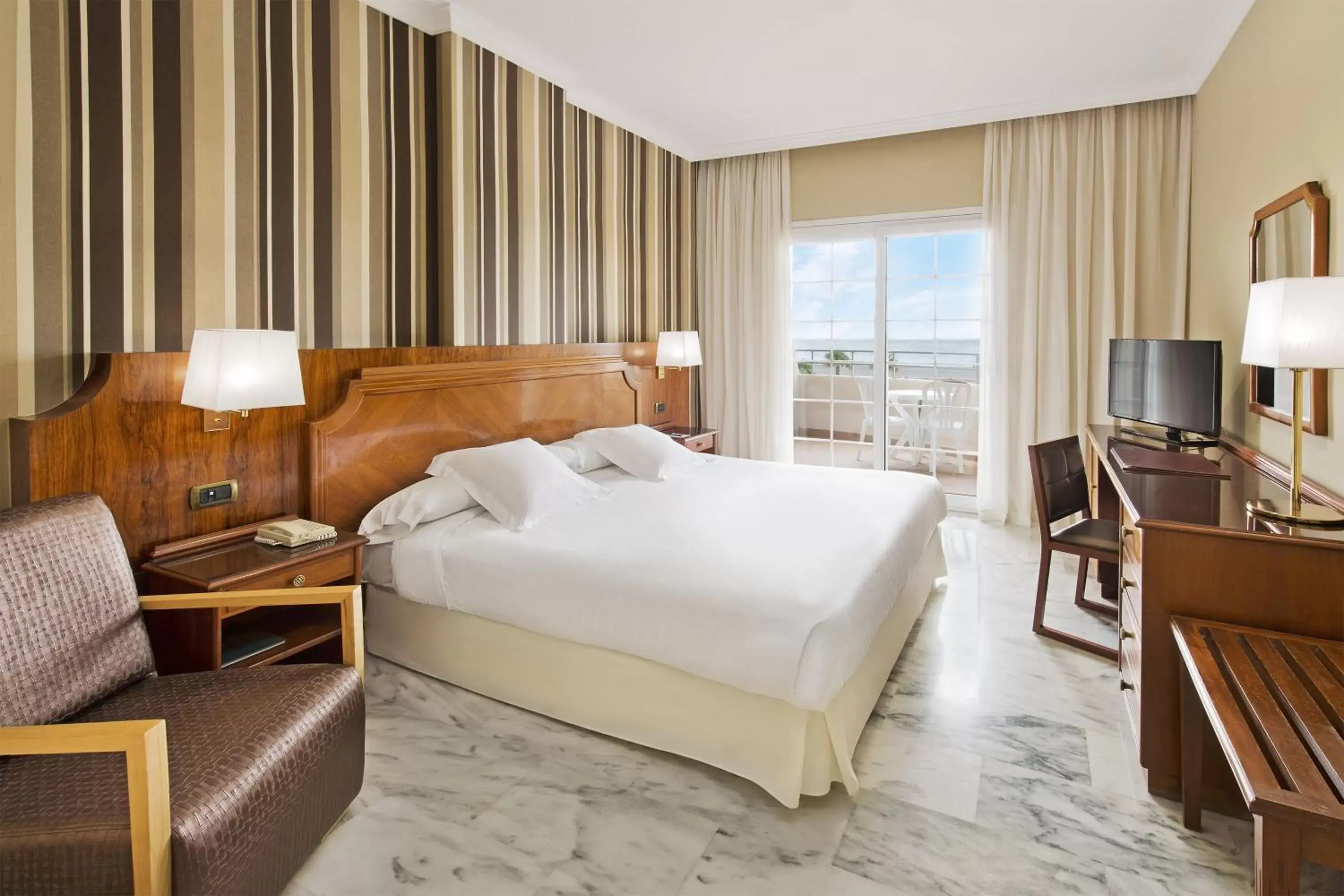 Bed in Elba Motril Beach & Business Hotel