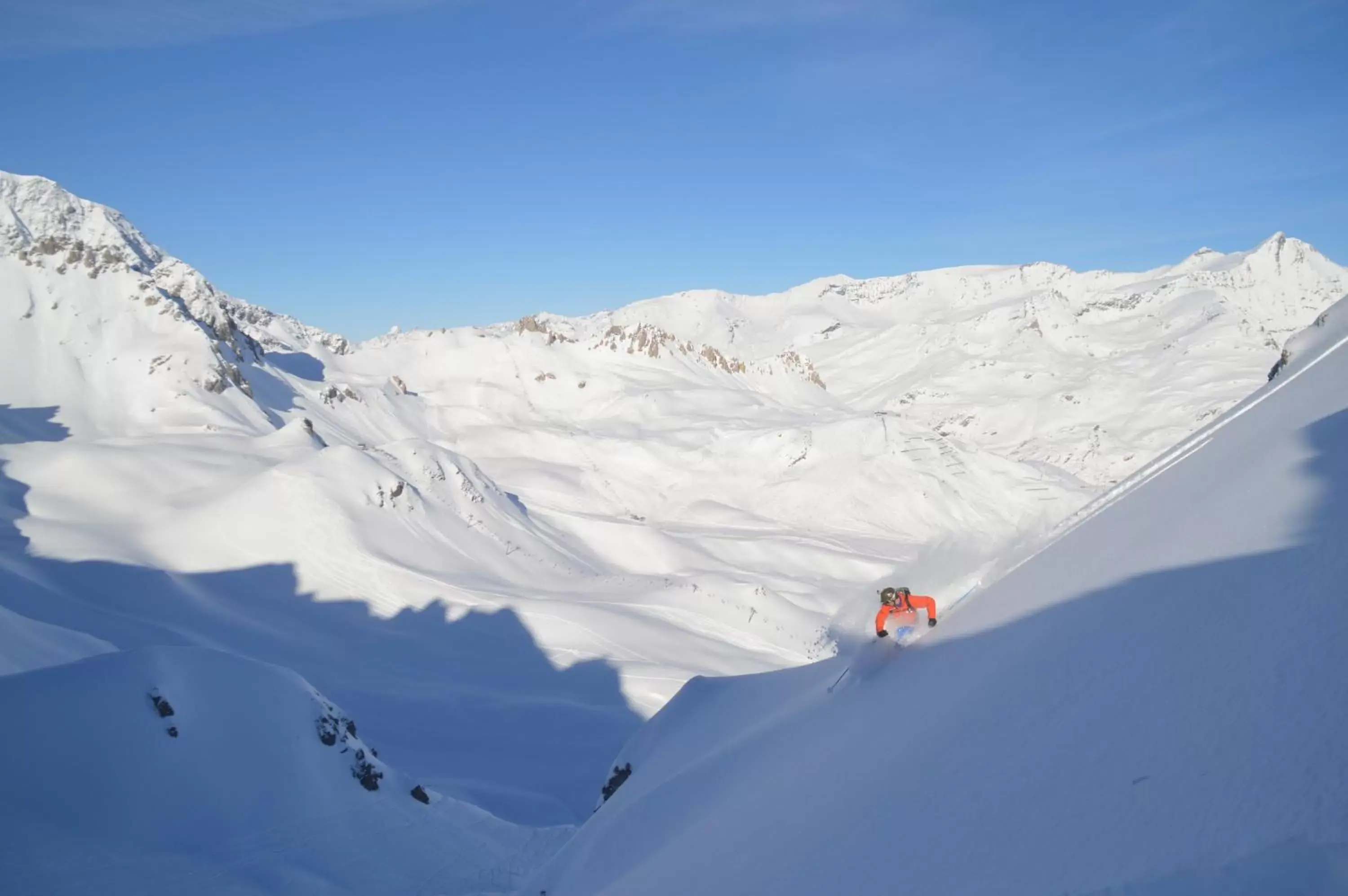 Skiing, Winter in Hotel Le Genepy