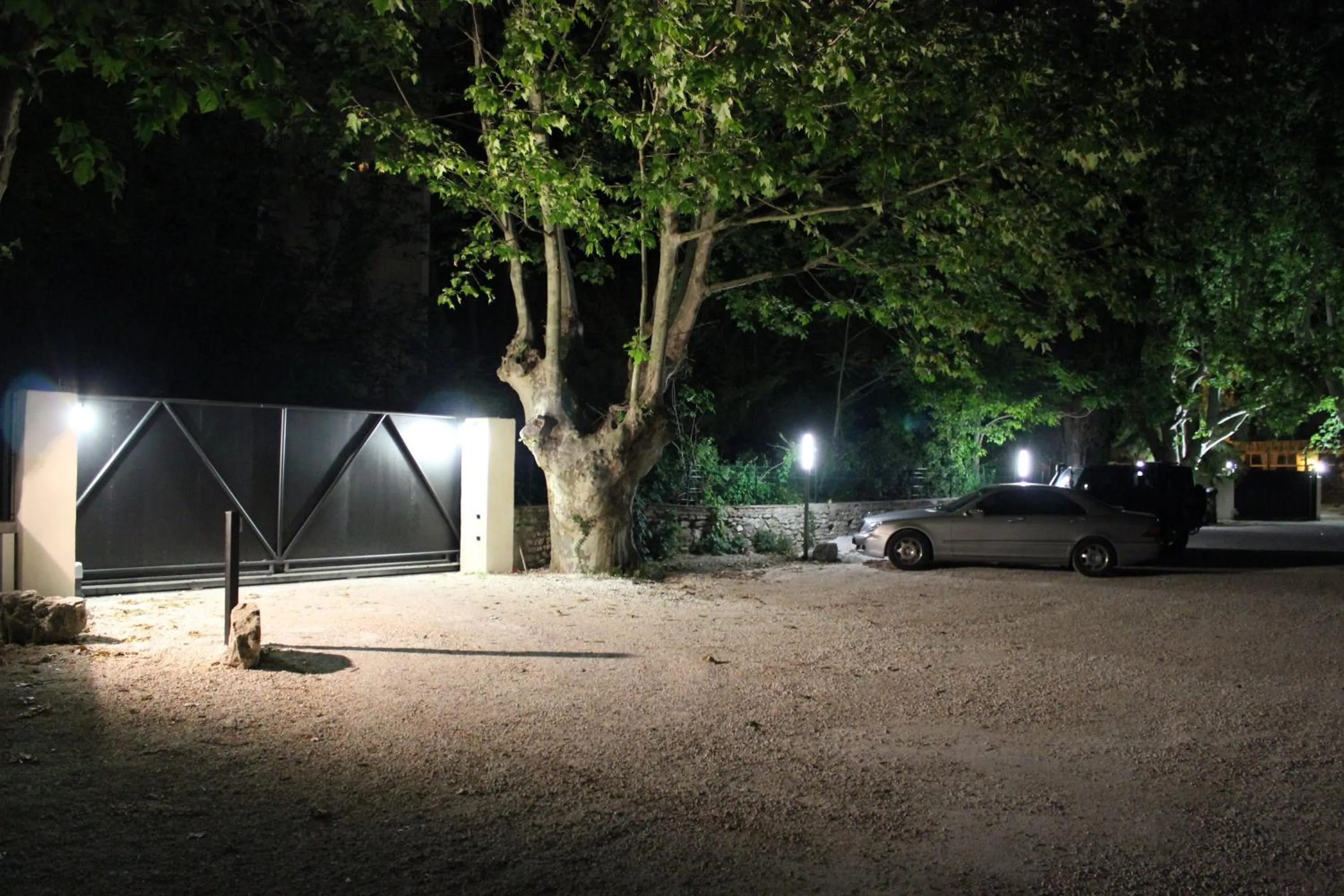 Garden in Logis Hôtel Restaurant du Parc